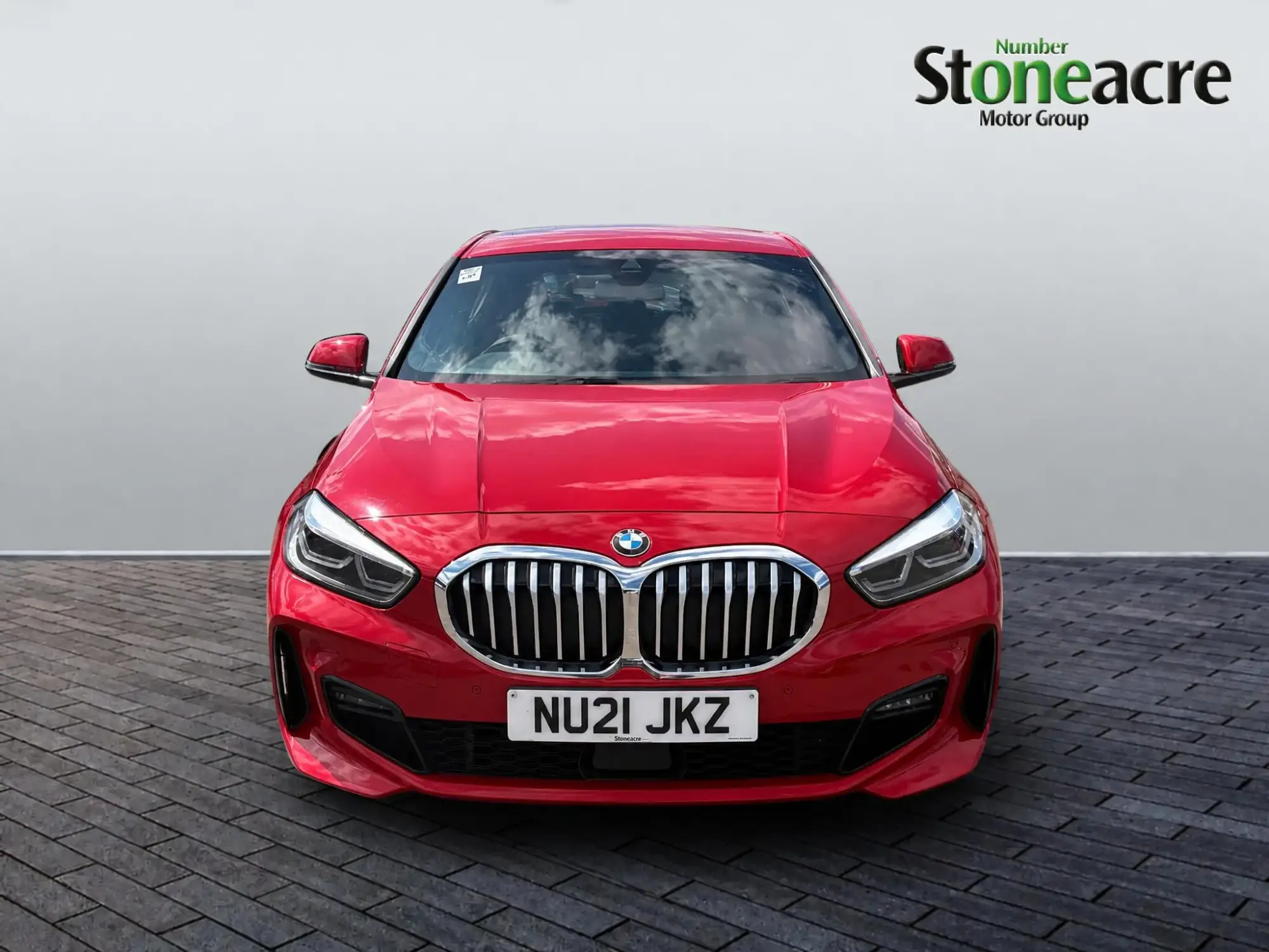 BMW 1 Series Image 8