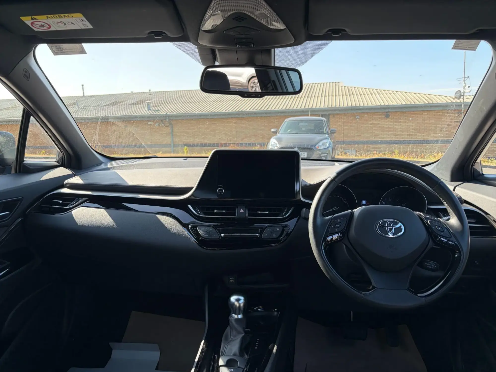 Toyota C-HR Self-Charging Hybrid Image 8