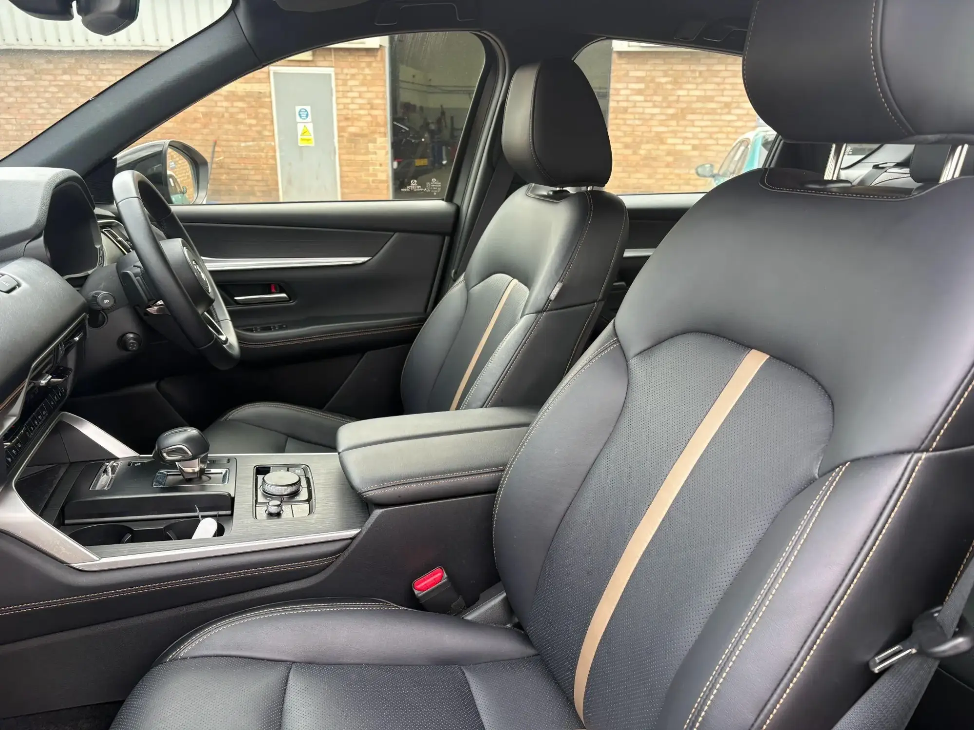 Mazda CX-60 PHEV Image 15 Mazda CX-60 PHEV Image 15