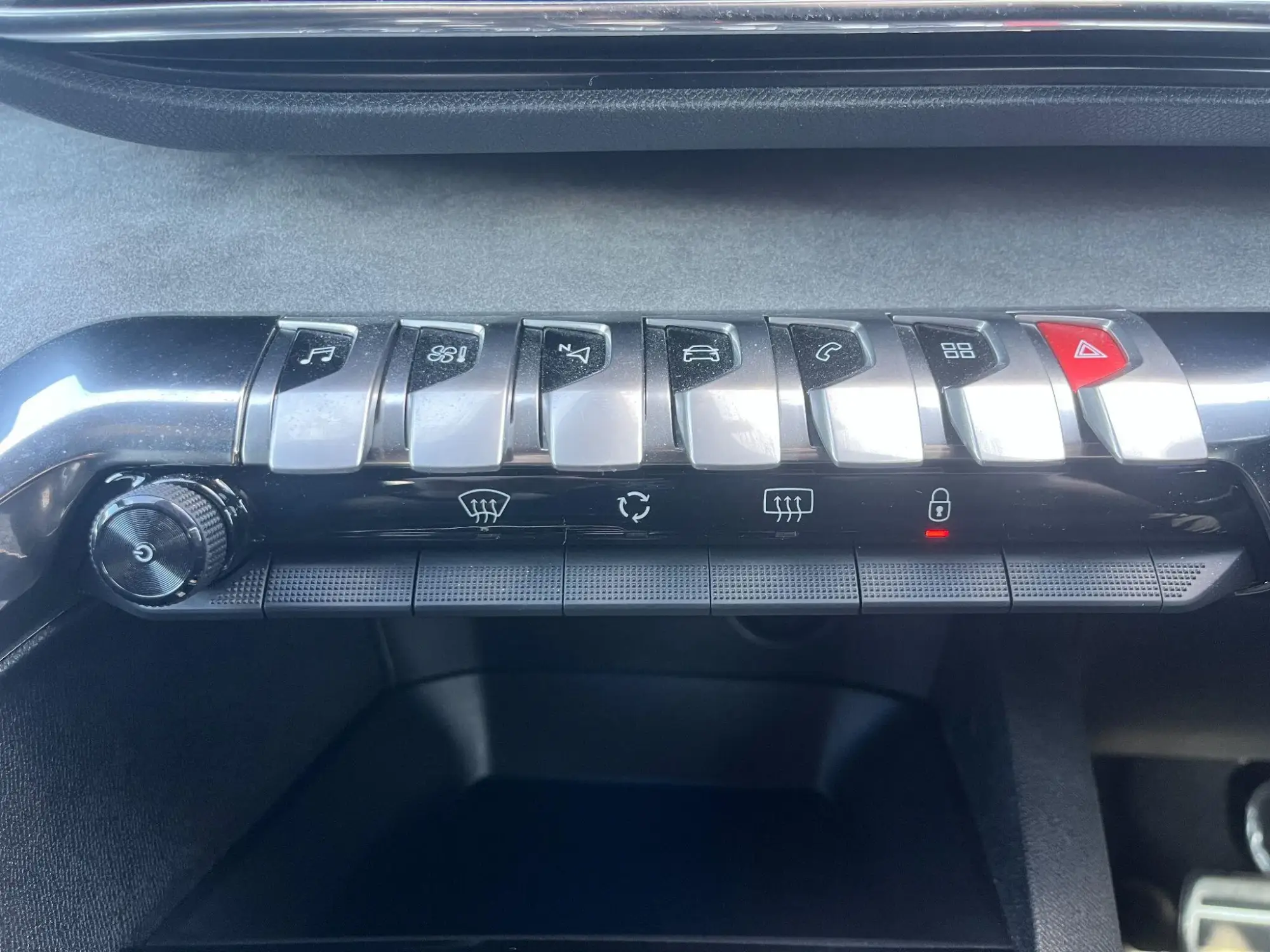 Peugeot 5008 Image 38
