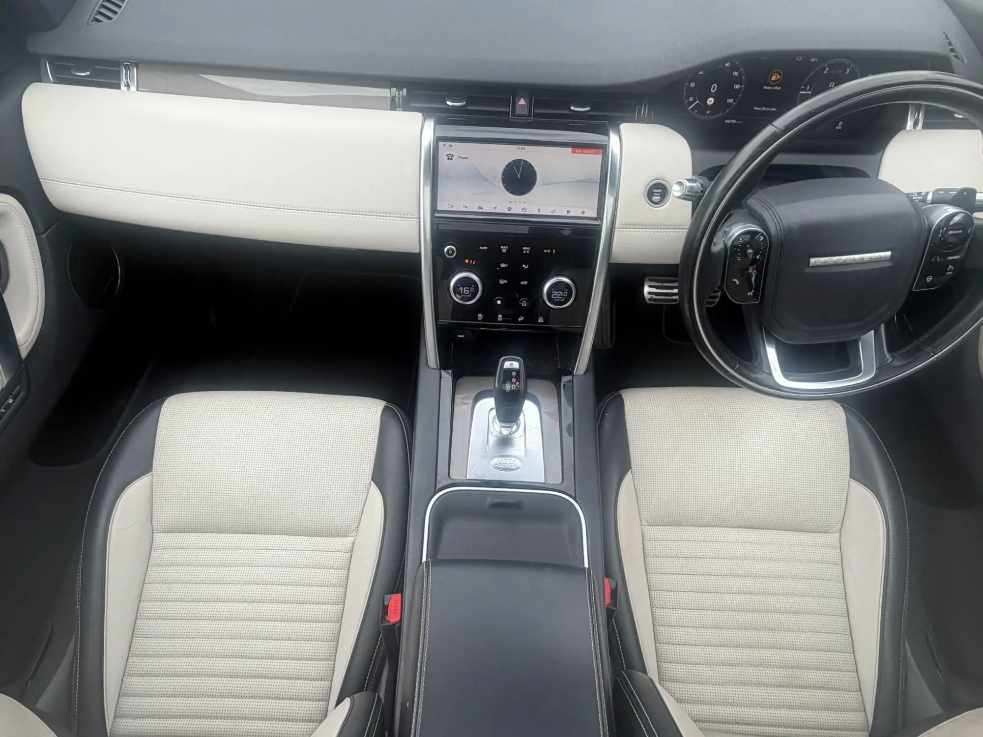 Land Rover Discovery Sport Image 17 Land Rover Discovery Sport Image 17
