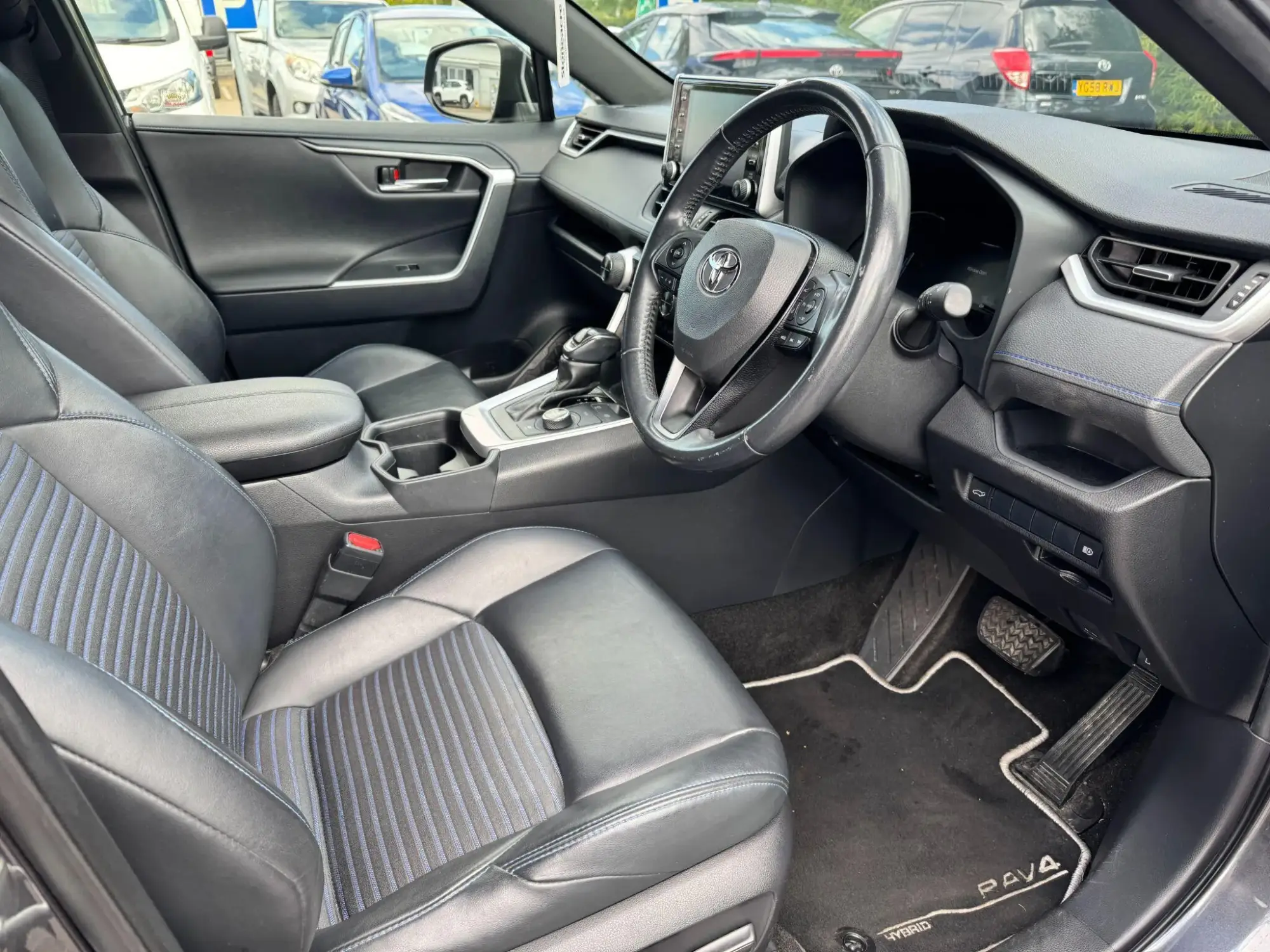 Toyota RAV4 Image 11 Toyota RAV4 Image 11