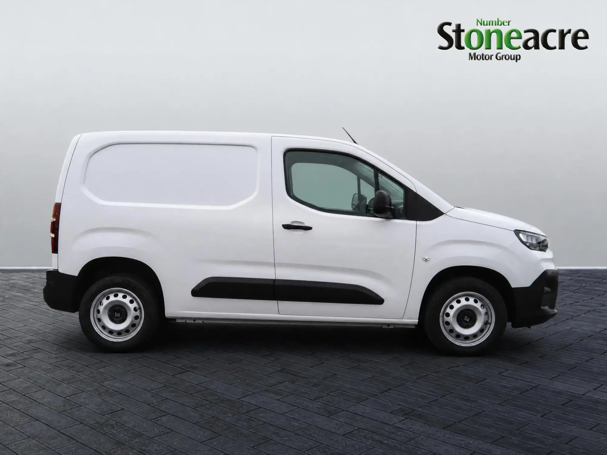 Fiat Doblo 1.5 Multijet3 Plus M Euro 6 (s/s) 5dr YO26XLA Image 2 Fiat Doblo 1.5 Multijet3 Plus M Euro 6 (s/s) 5dr YO26XLA Image 2