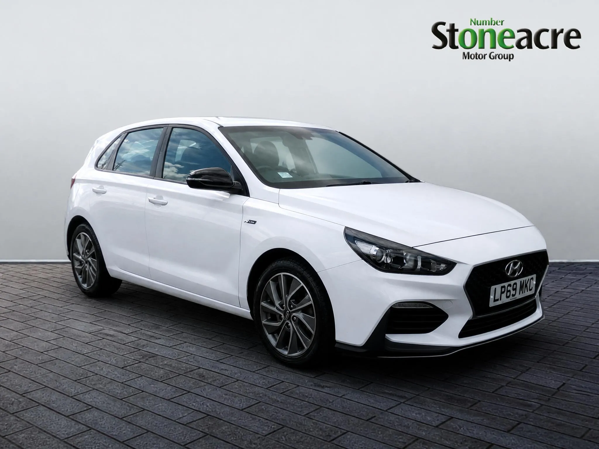 Hyundai i30 listing photo