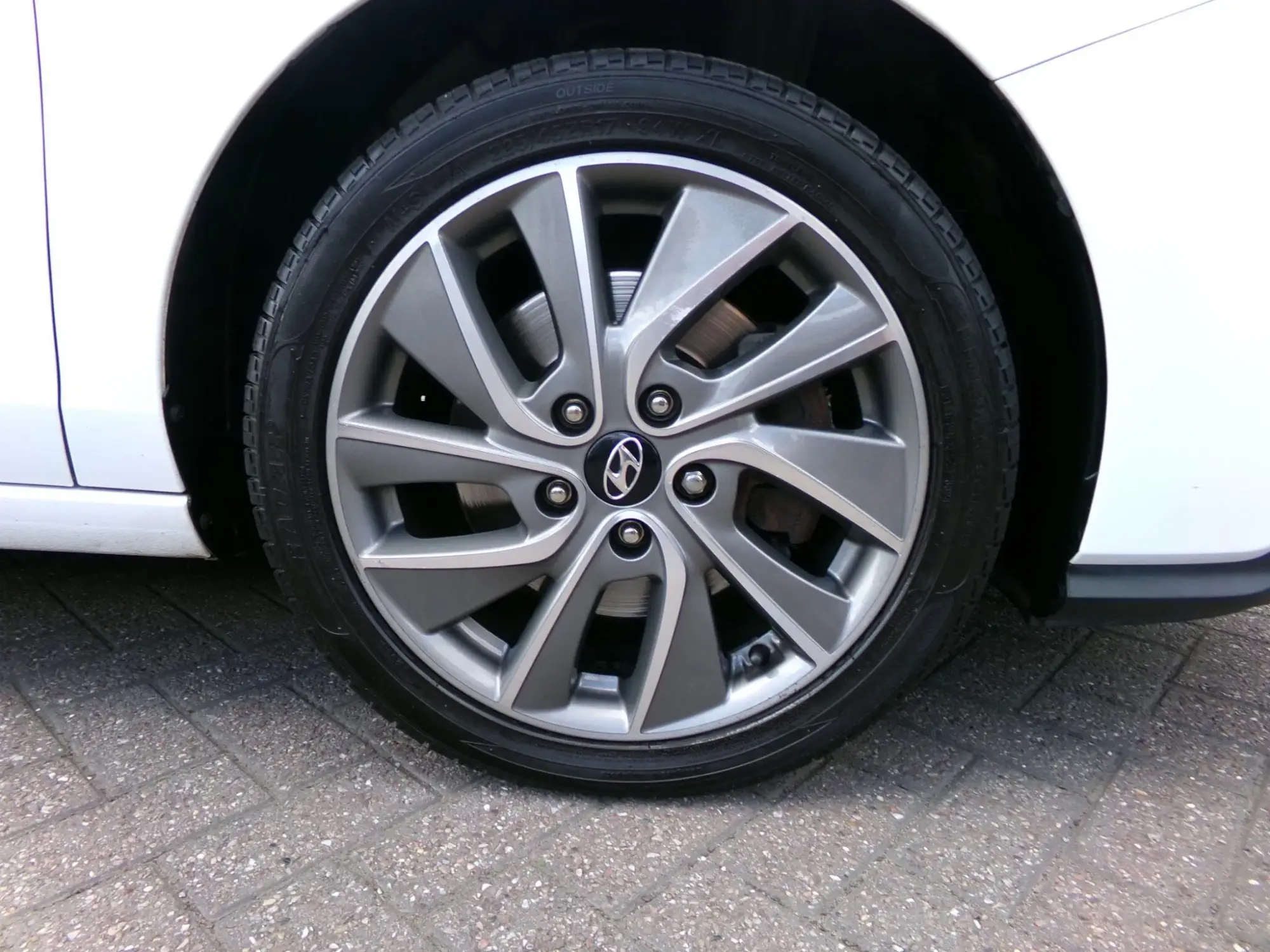 Hyundai i30 Image 9