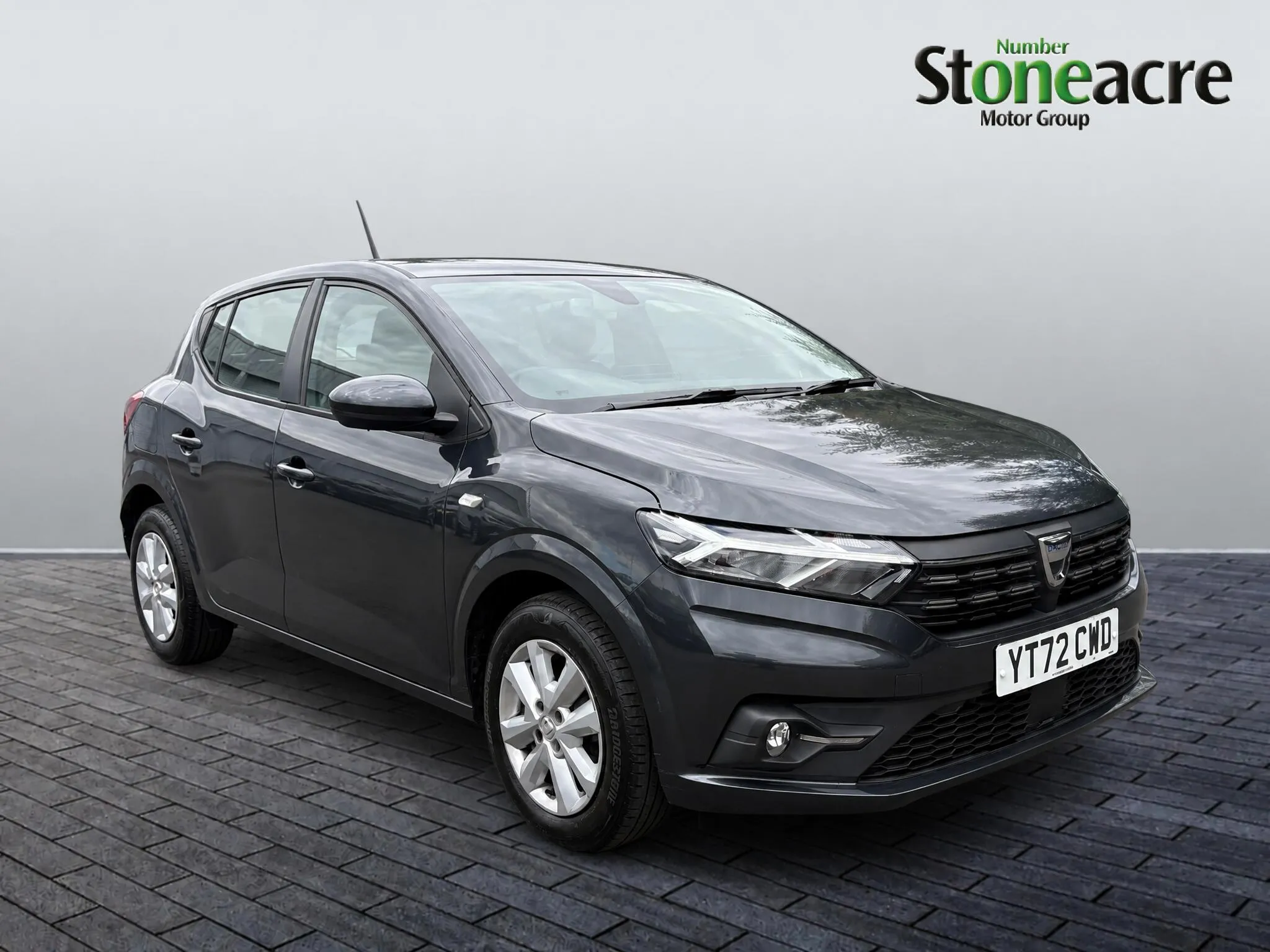 Dacia Sandero listing photo