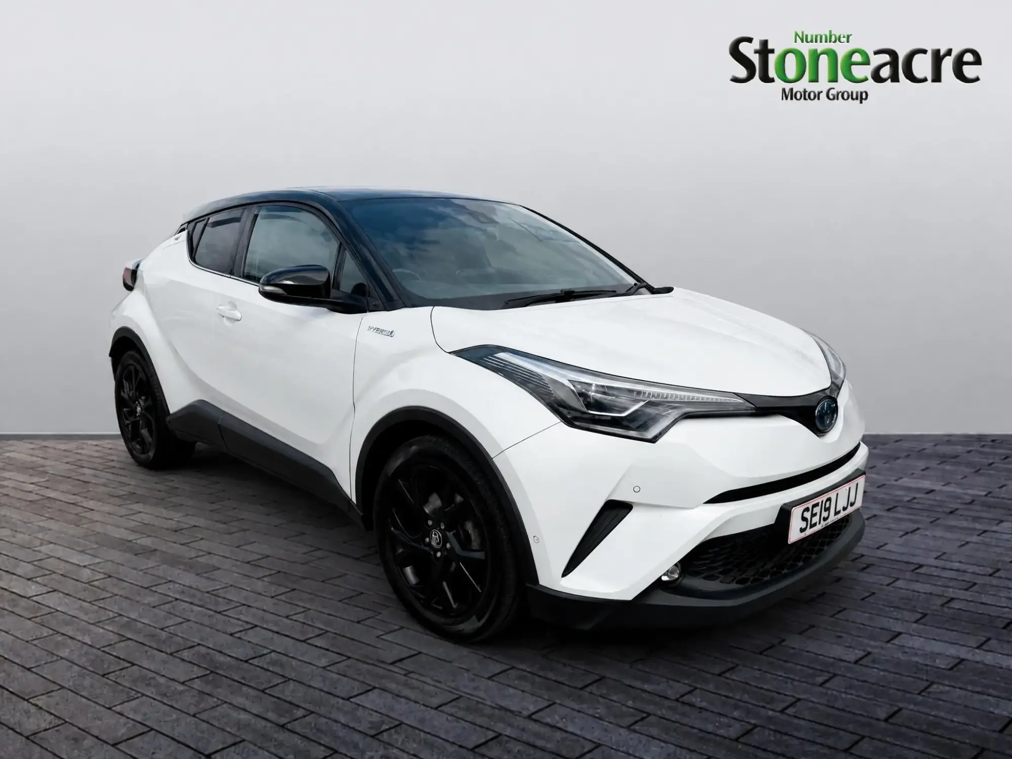 Toyota C-HR Self-Charging Hybrid Image 1