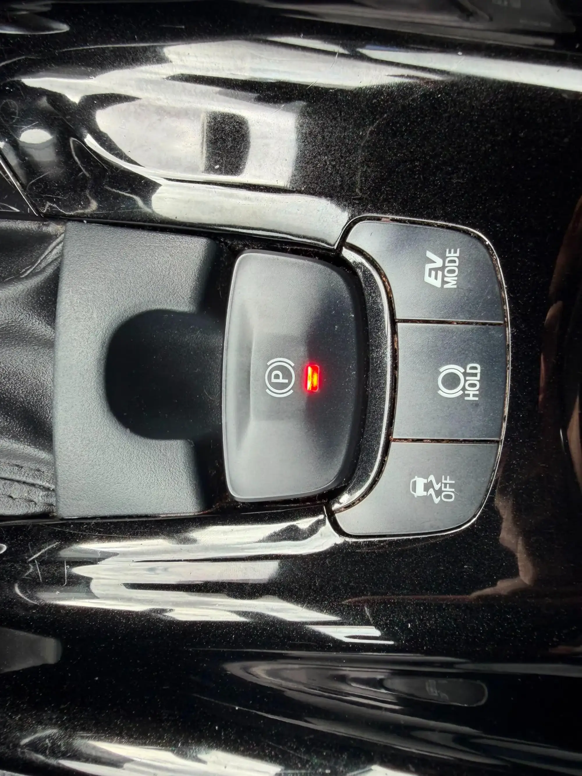 Toyota C-HR Self-Charging Hybrid Image 29