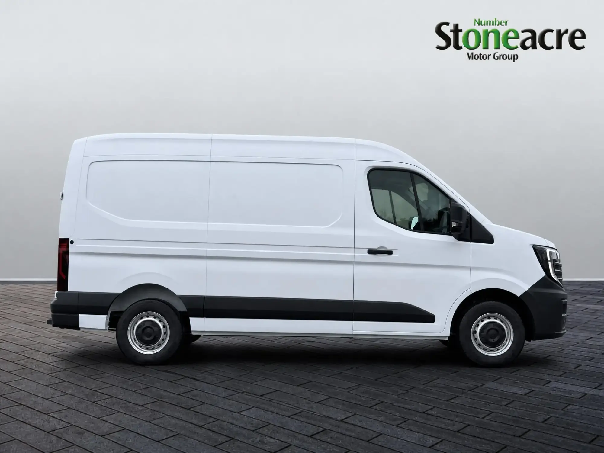 Nissan Interstar Image 2 Nissan Interstar Image 2