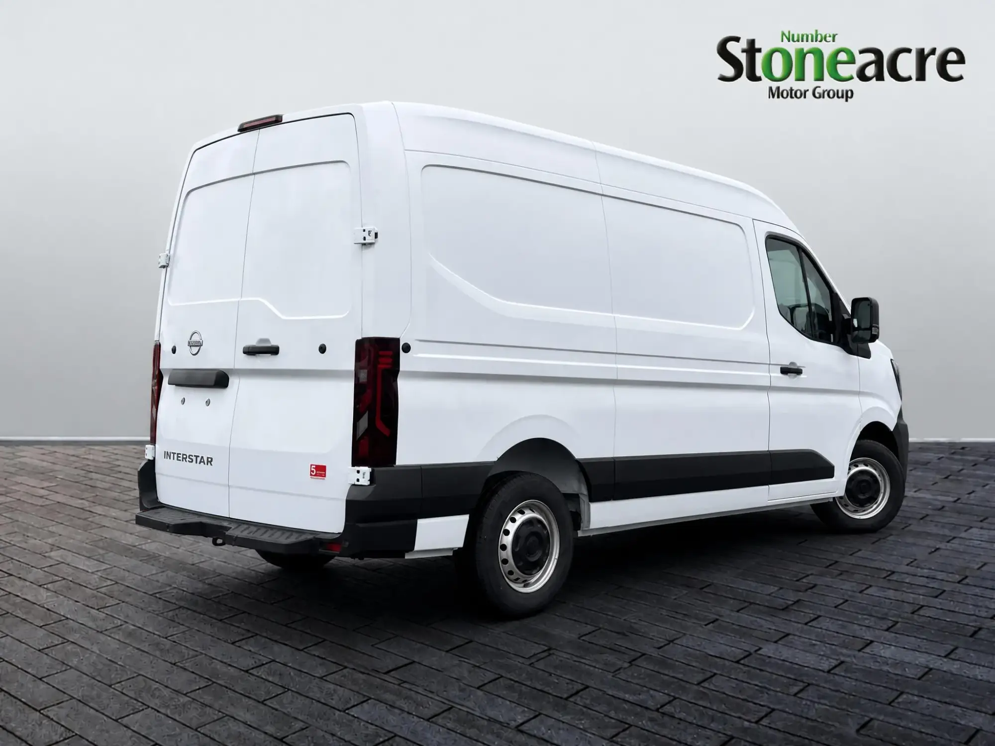 Nissan Interstar Image 3 Nissan Interstar Image 3