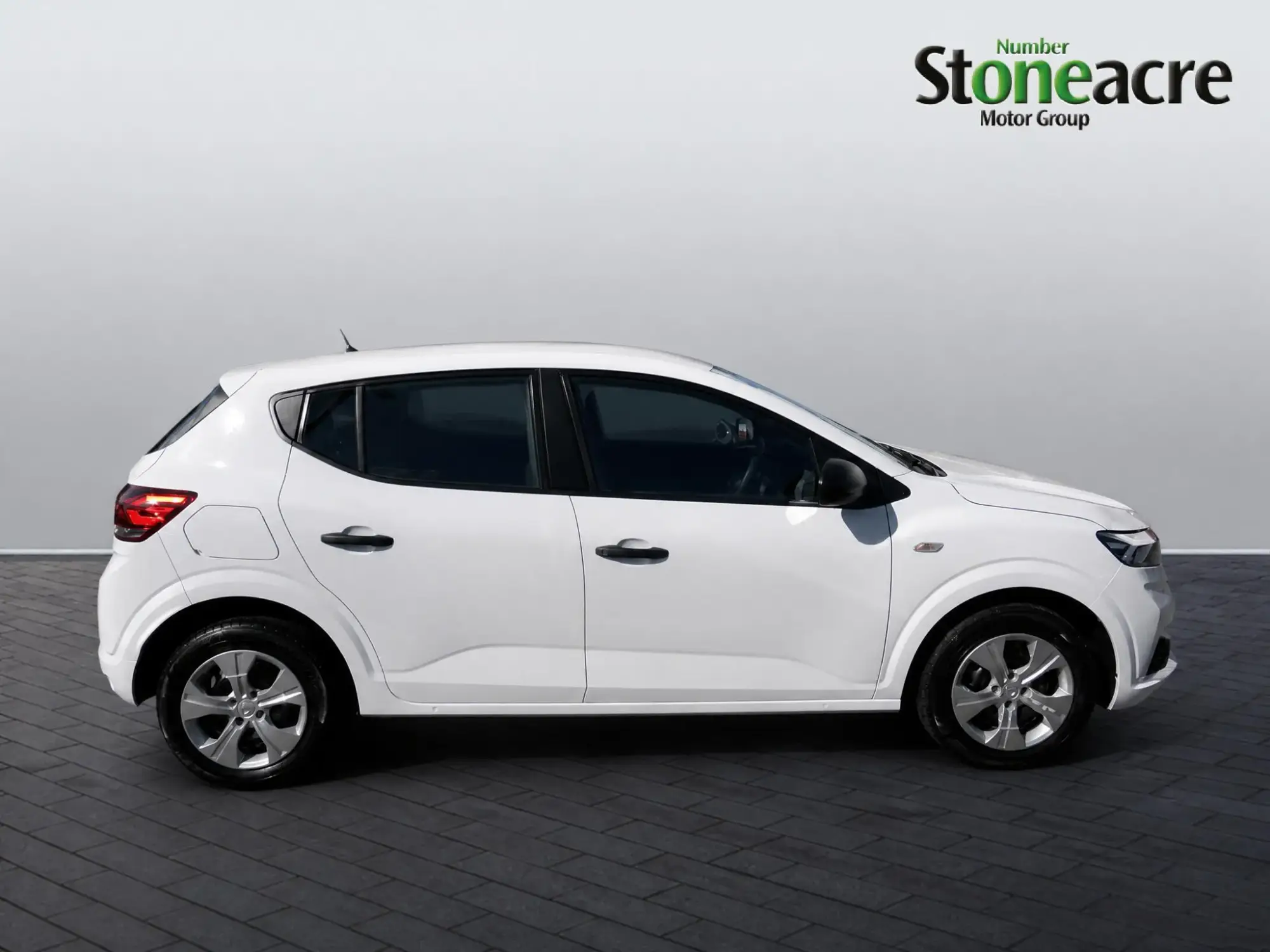 Dacia Sandero Image 2