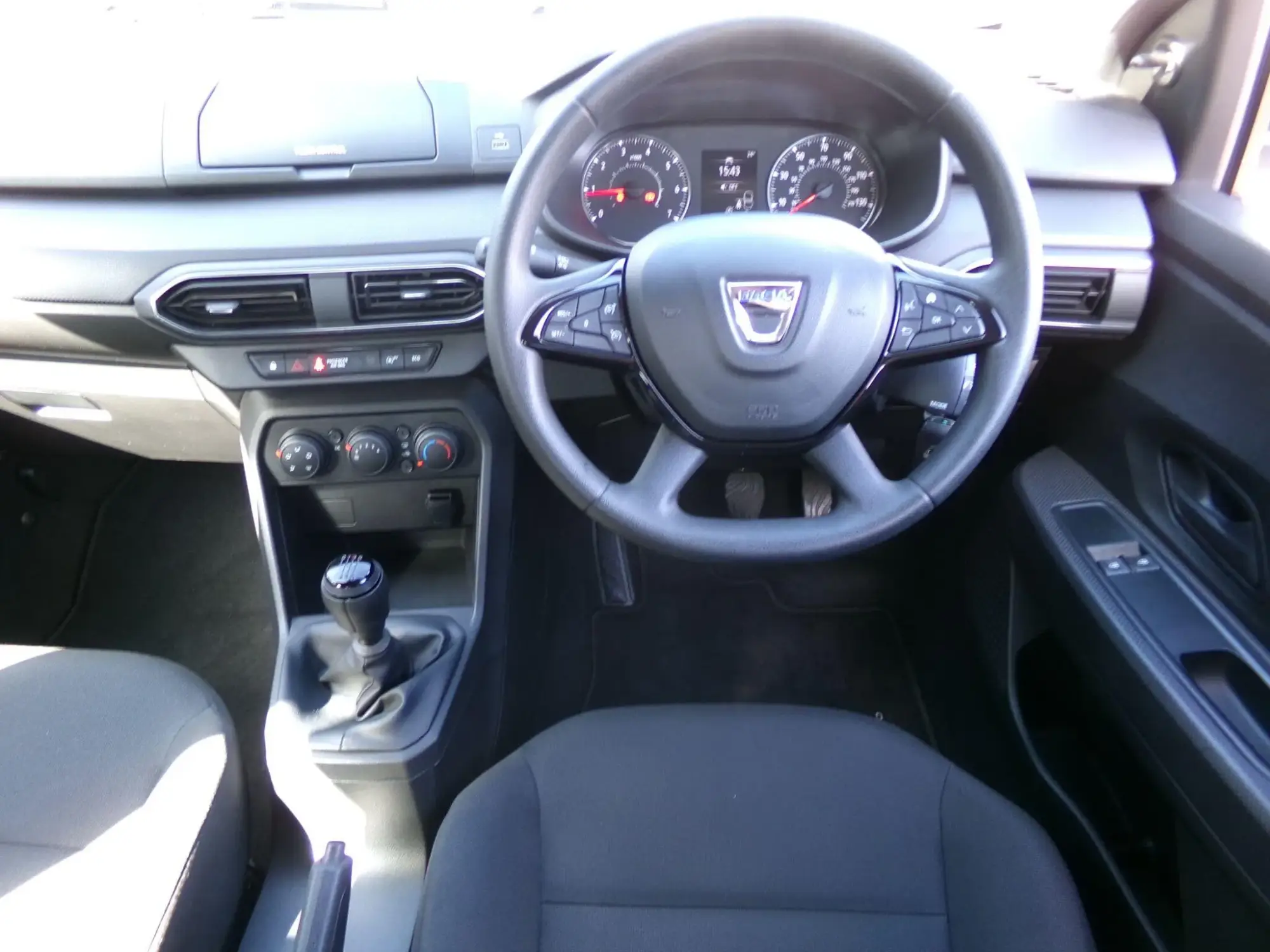Dacia Sandero Image 12