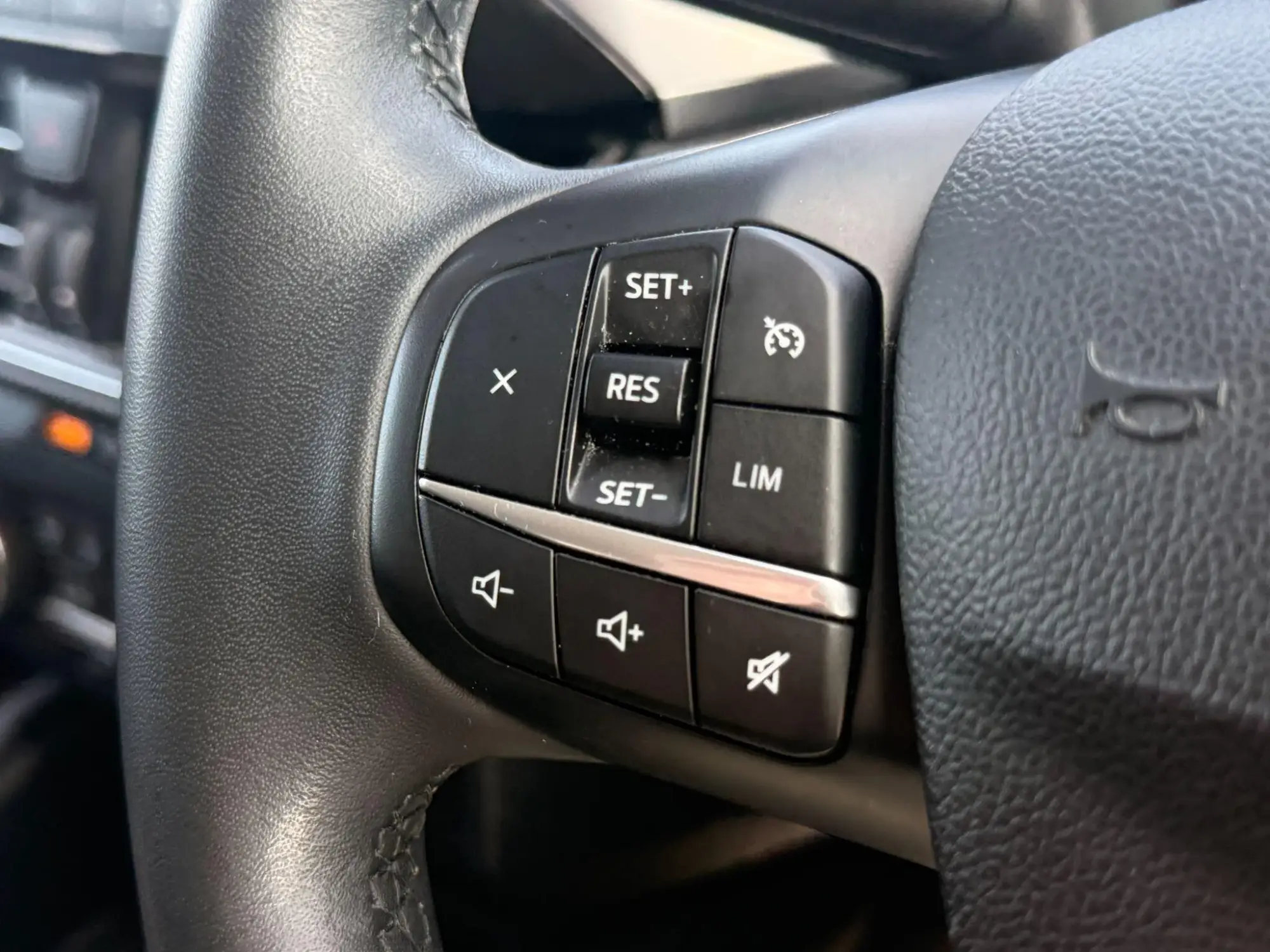 Ford Kuga Image 18