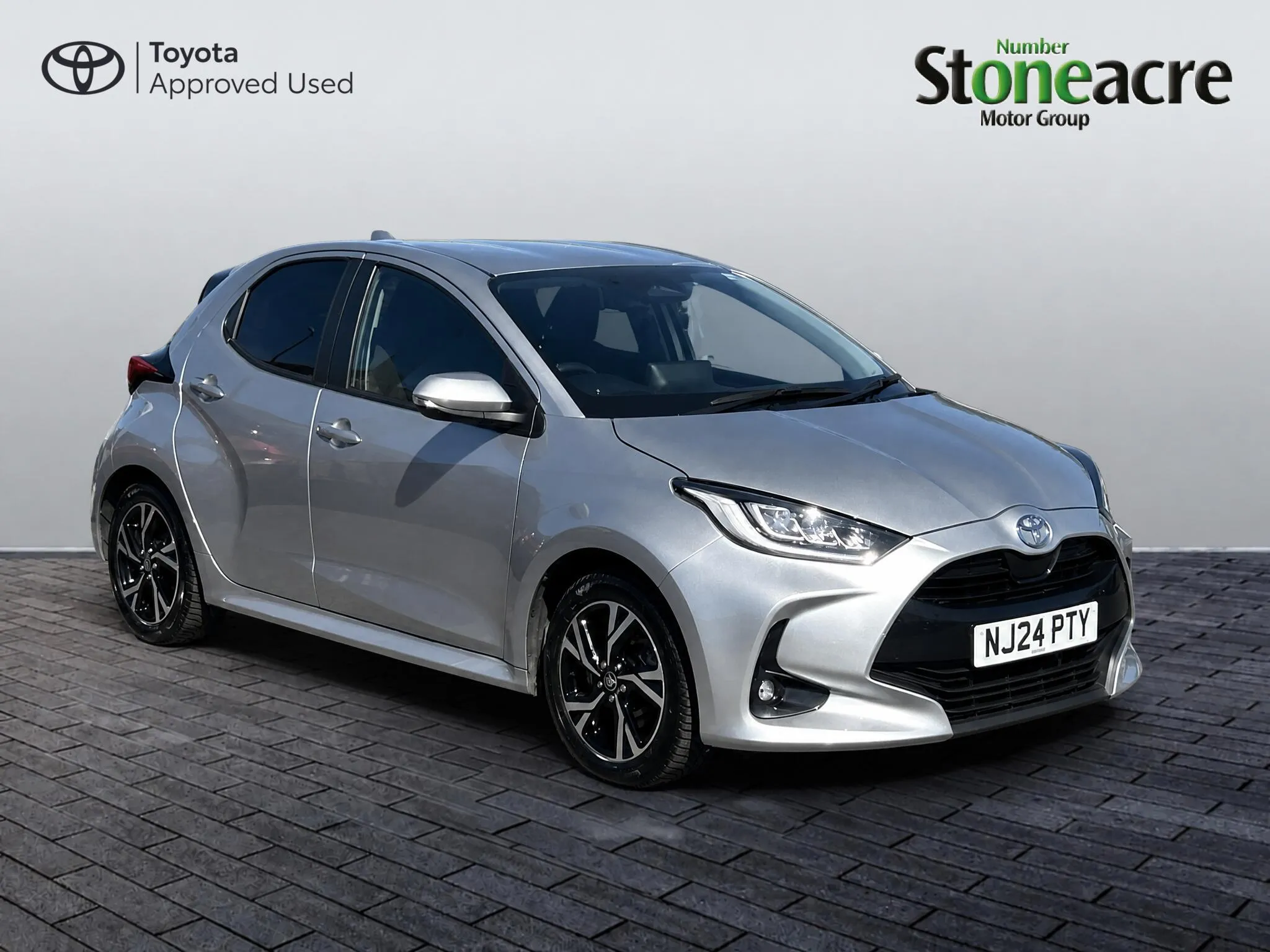 Toyota Yaris dealer public-web source image