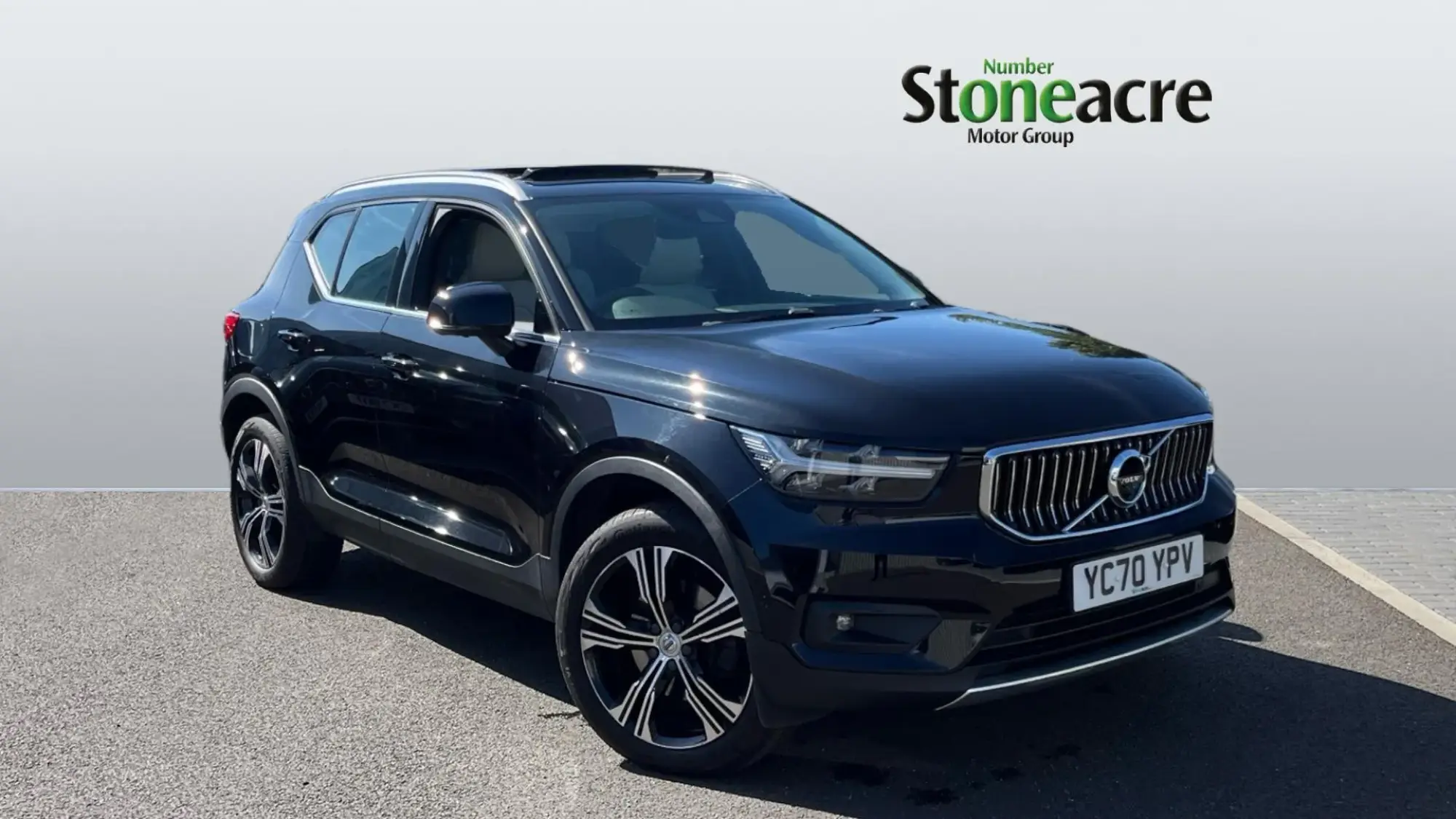 Volvo XC40 Image 1