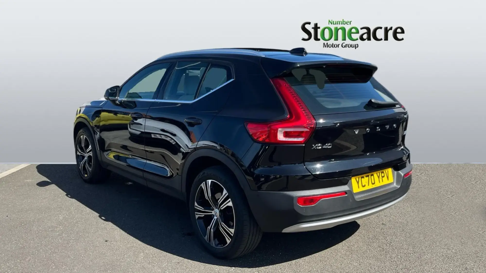 Volvo XC40 Image 2