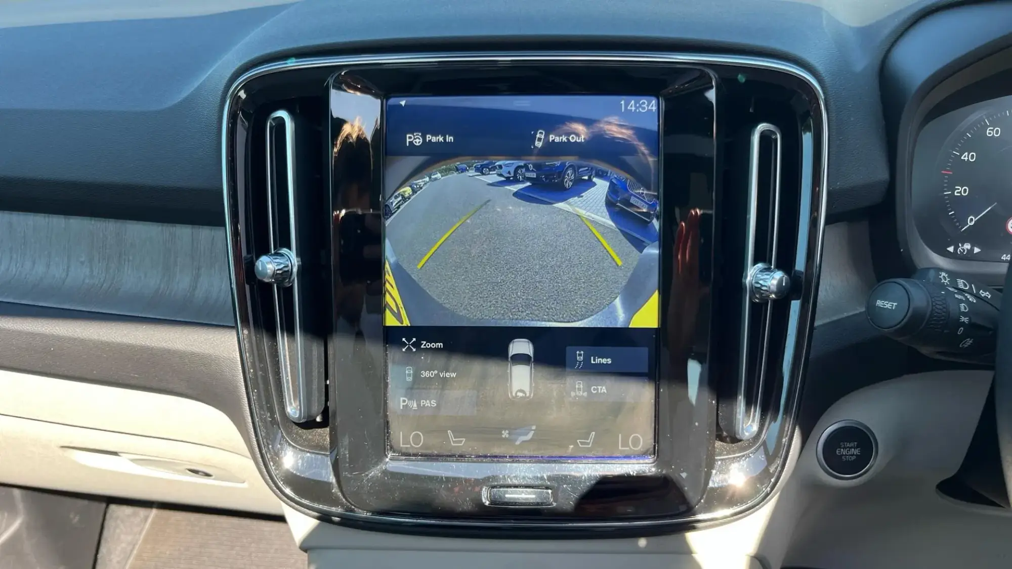 Volvo XC40 Image 18