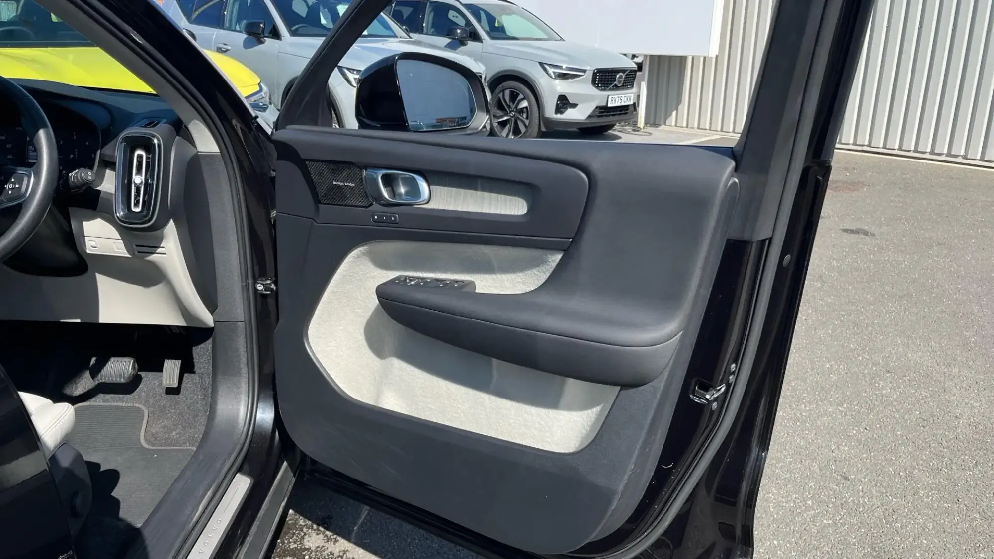 Volvo XC40 Image 28