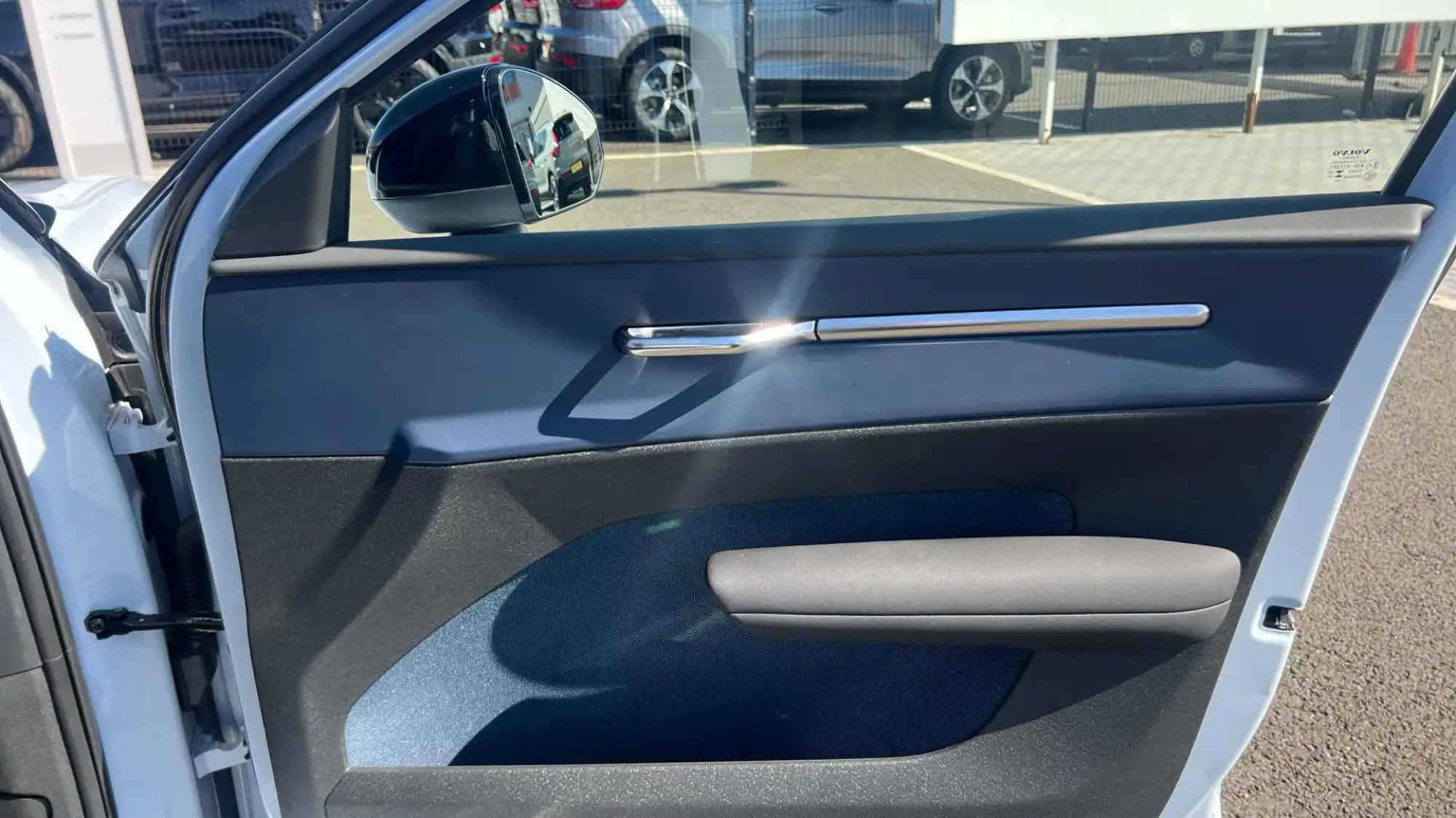 Volvo EX30 Image 29