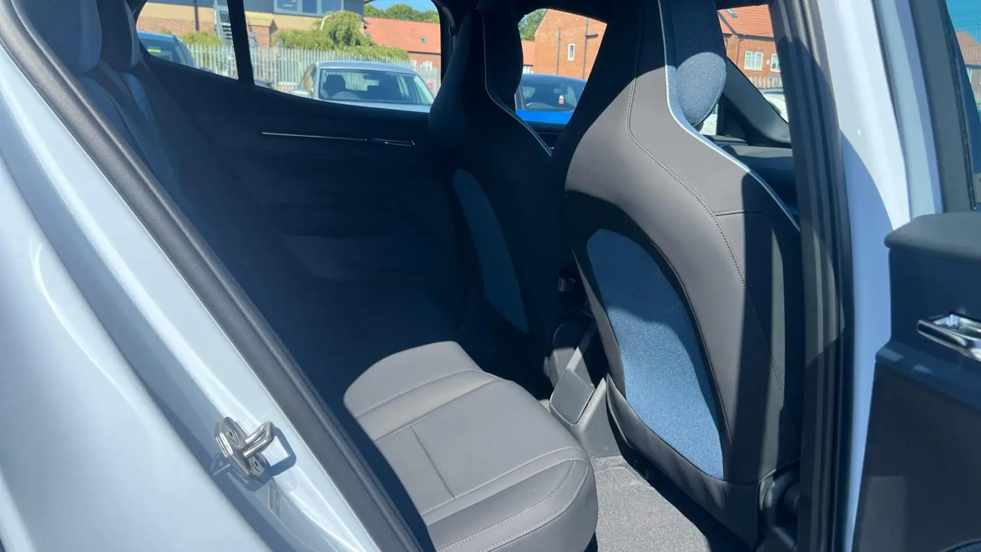 Volvo EX30 Image 34