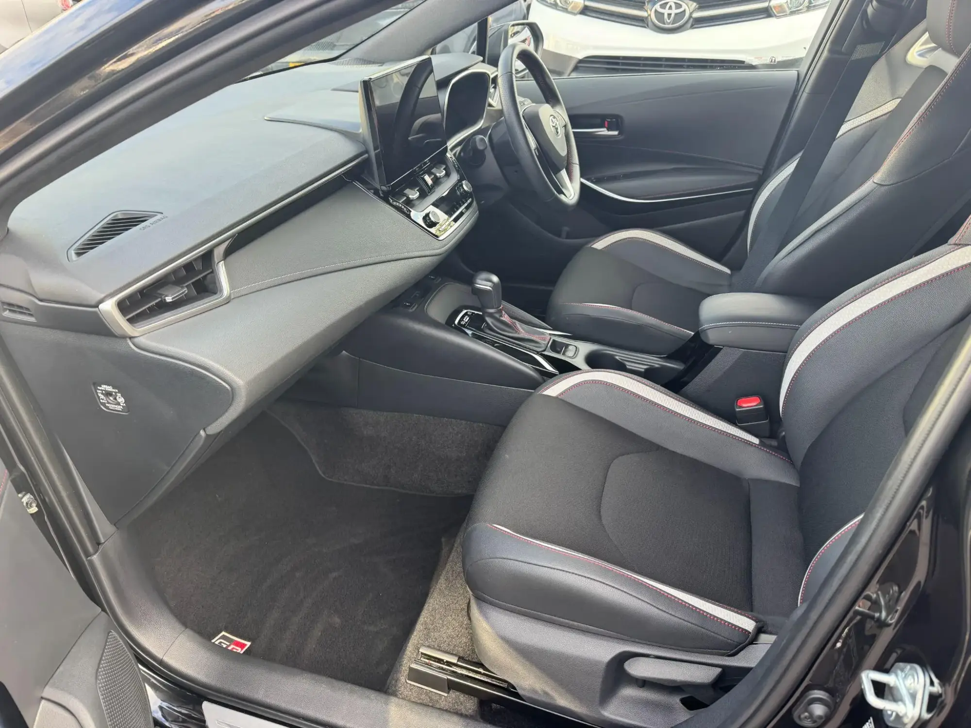Toyota Corolla Hatchback Image 14 Toyota Corolla Hatchback Image 14