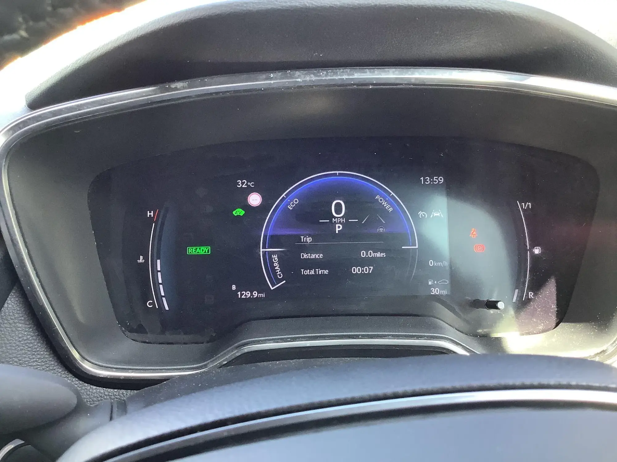 Suzuki Swace Image 12