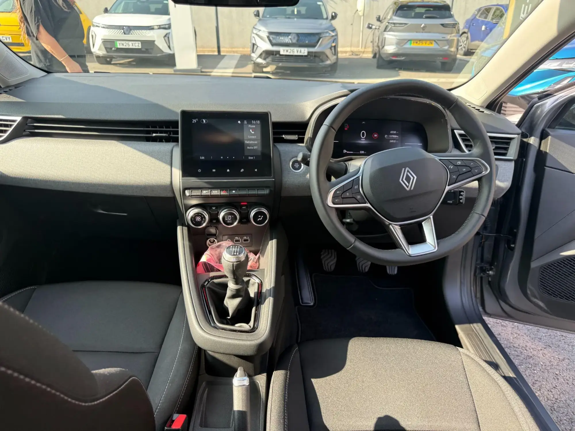 Renault Clio Image 11