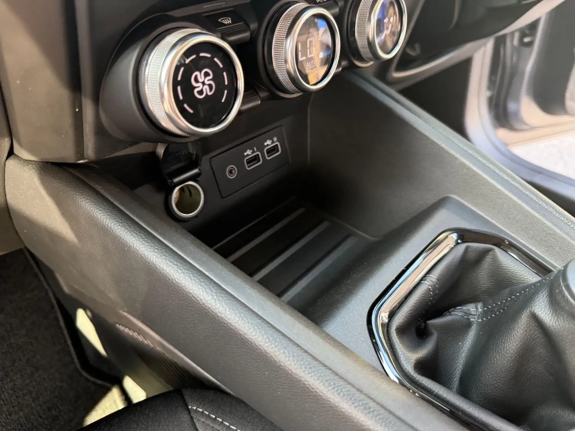 Renault Clio Image 19