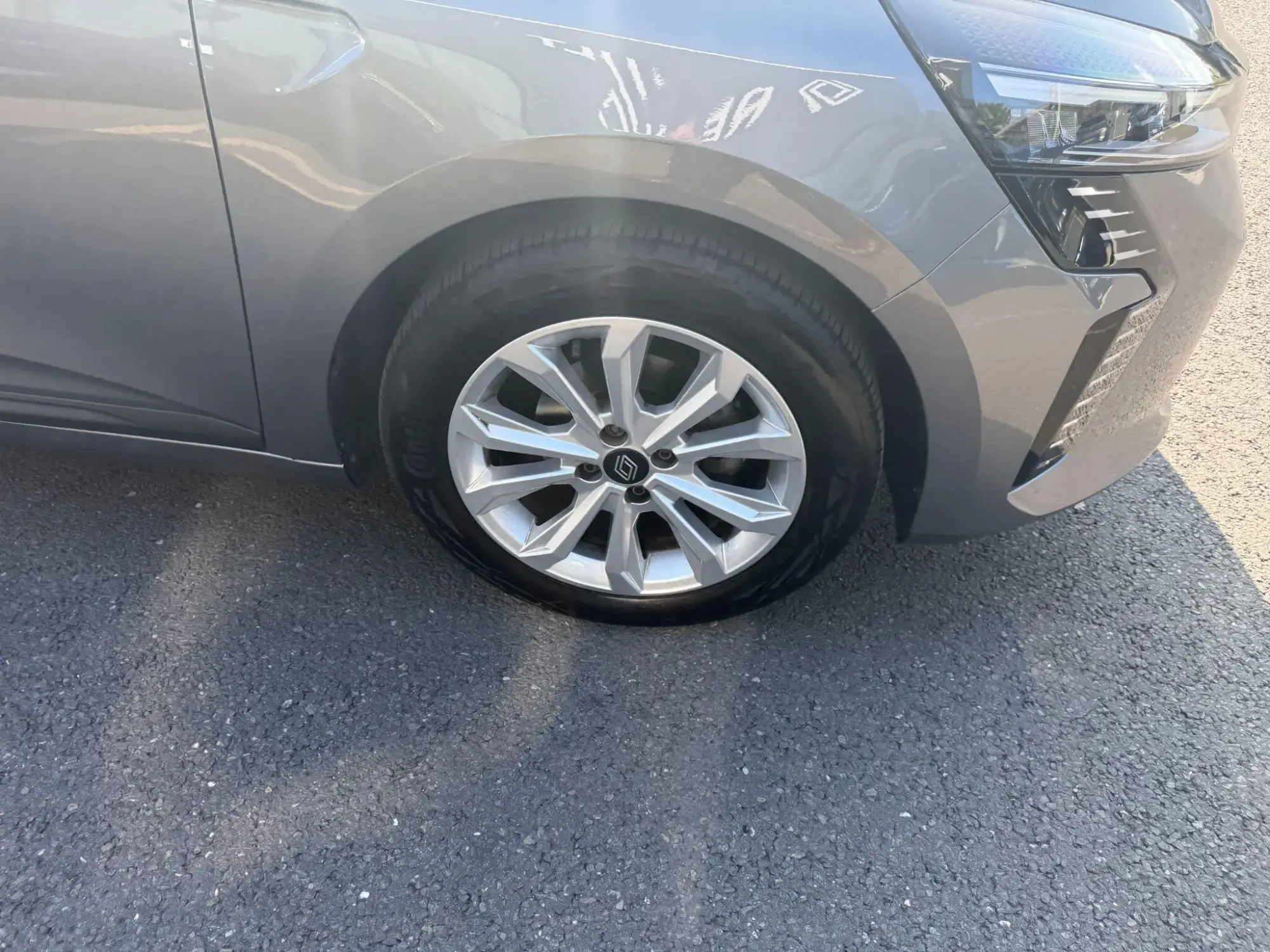 Renault Clio Image 24