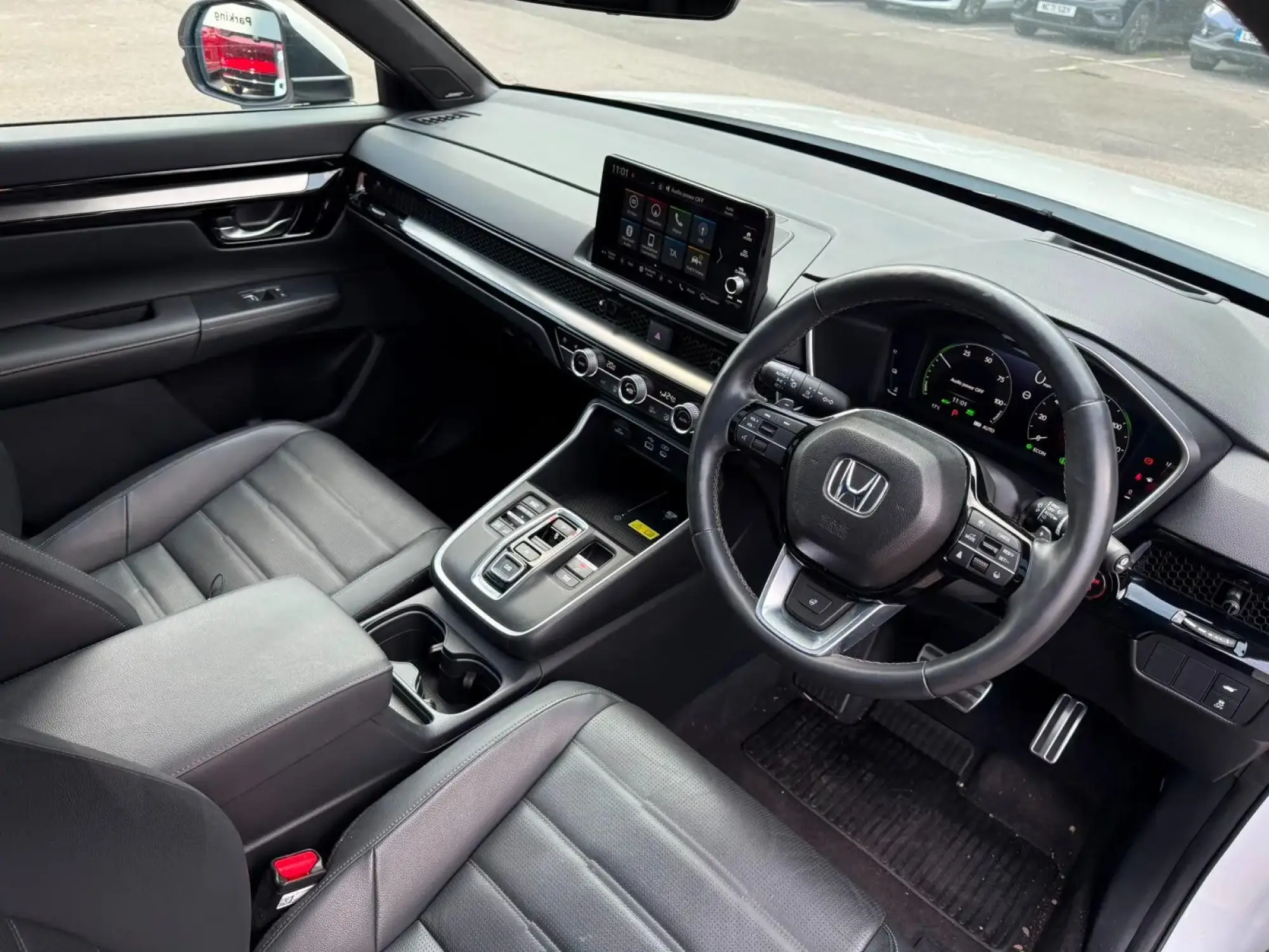 Honda CR-V Plug-in Hybrid Image 2