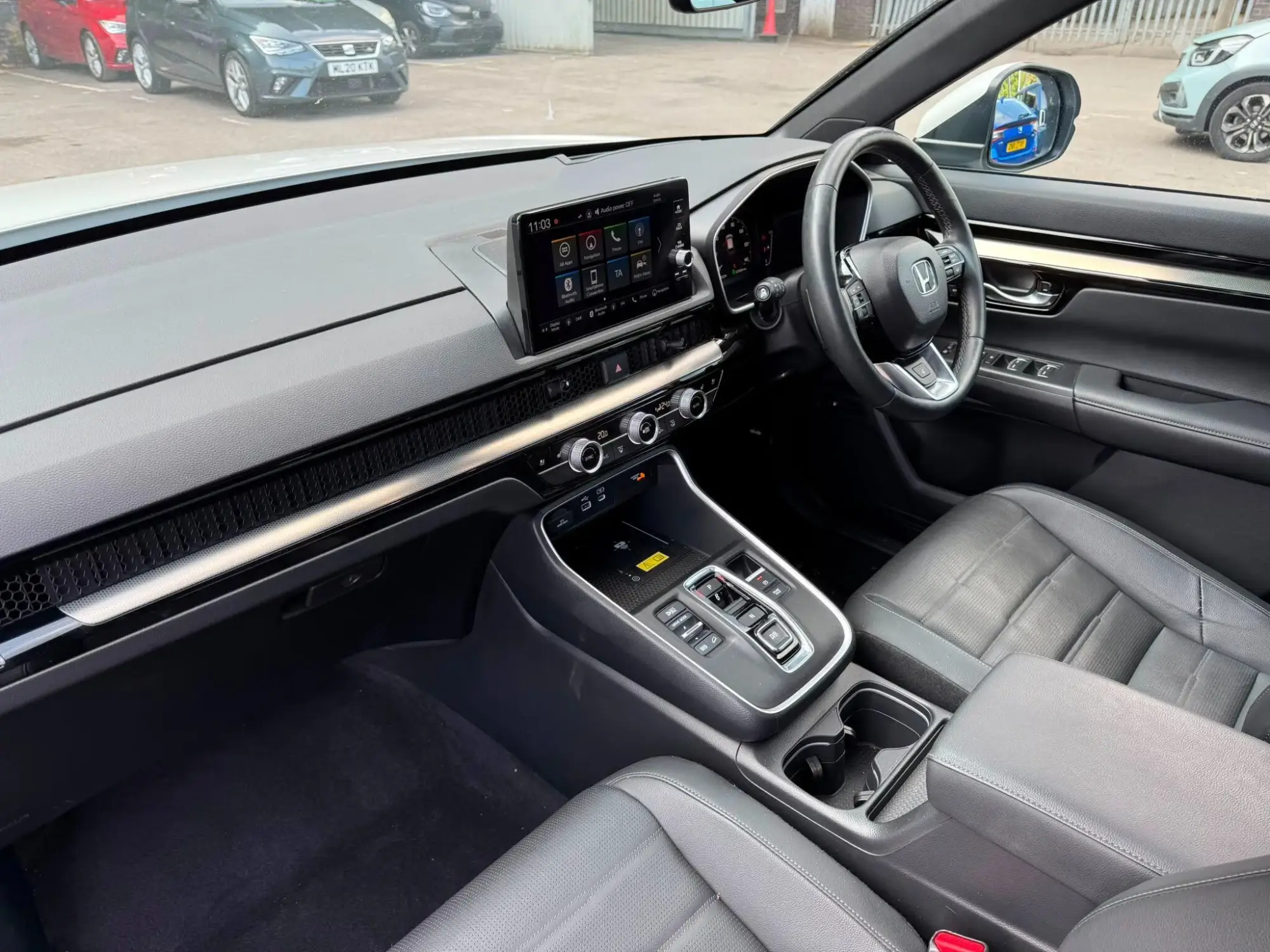 Honda CR-V Plug-in Hybrid Image 10