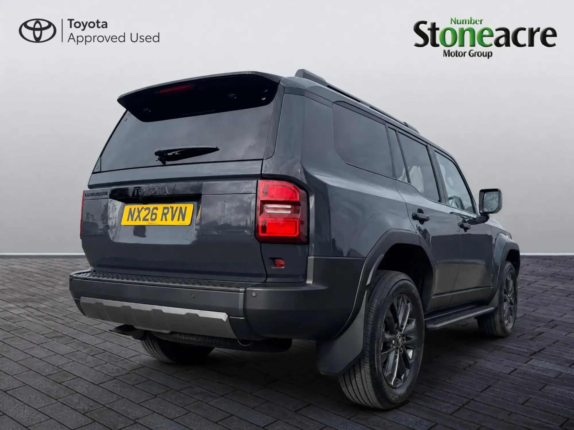 Toyota Land Cruiser Image 3