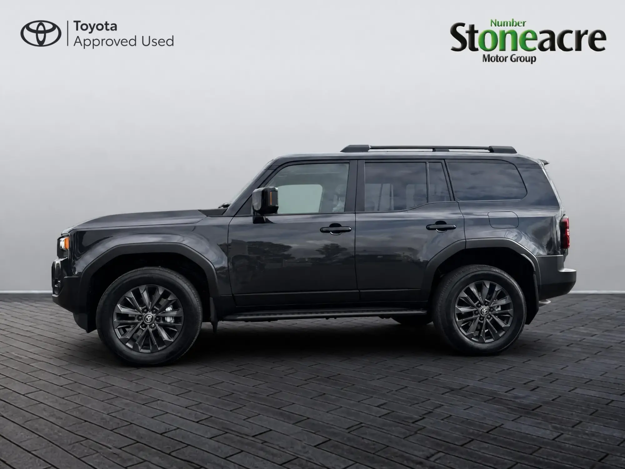 Toyota Land Cruiser Image 6