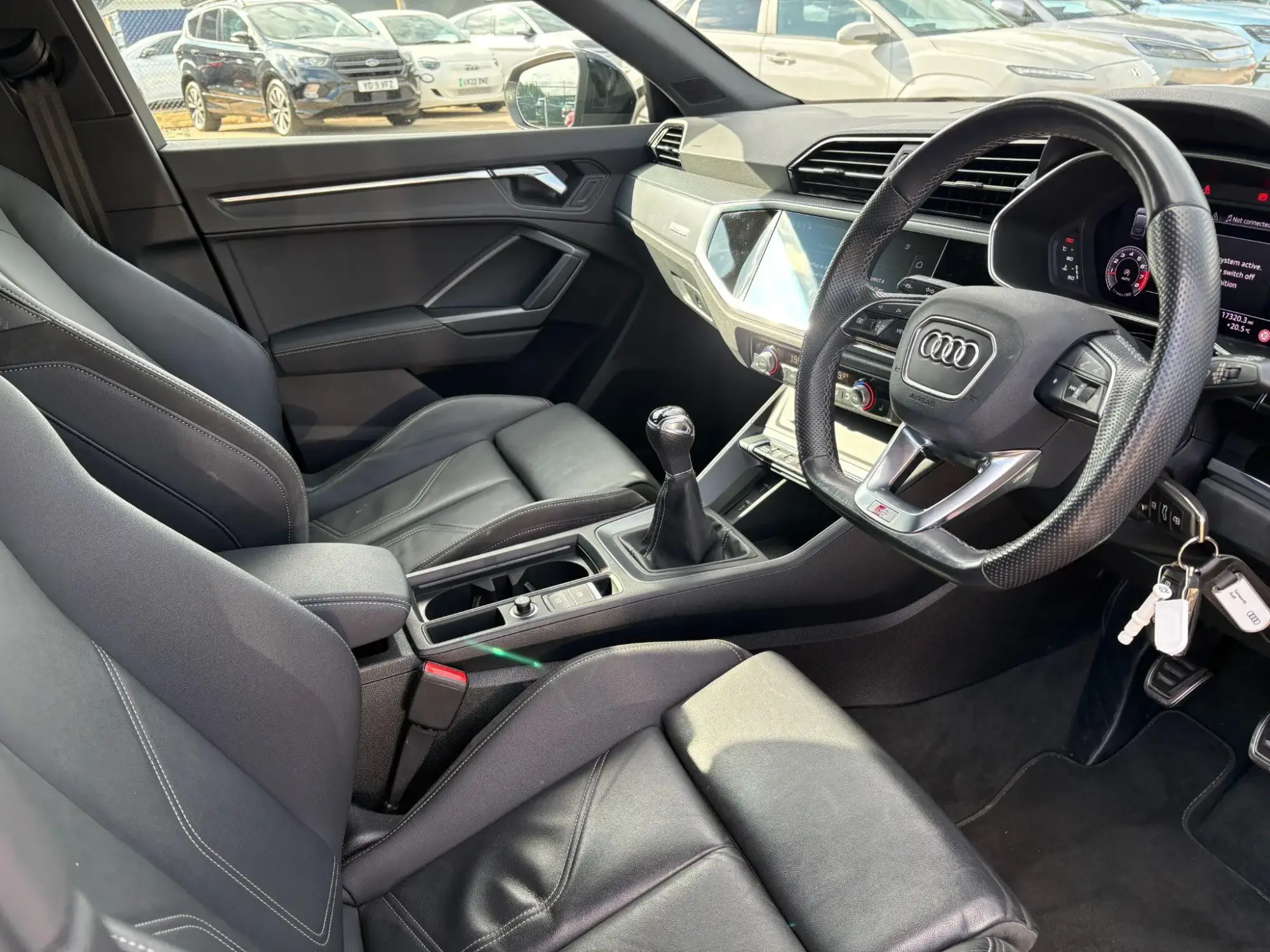 Audi Q3 Image 12