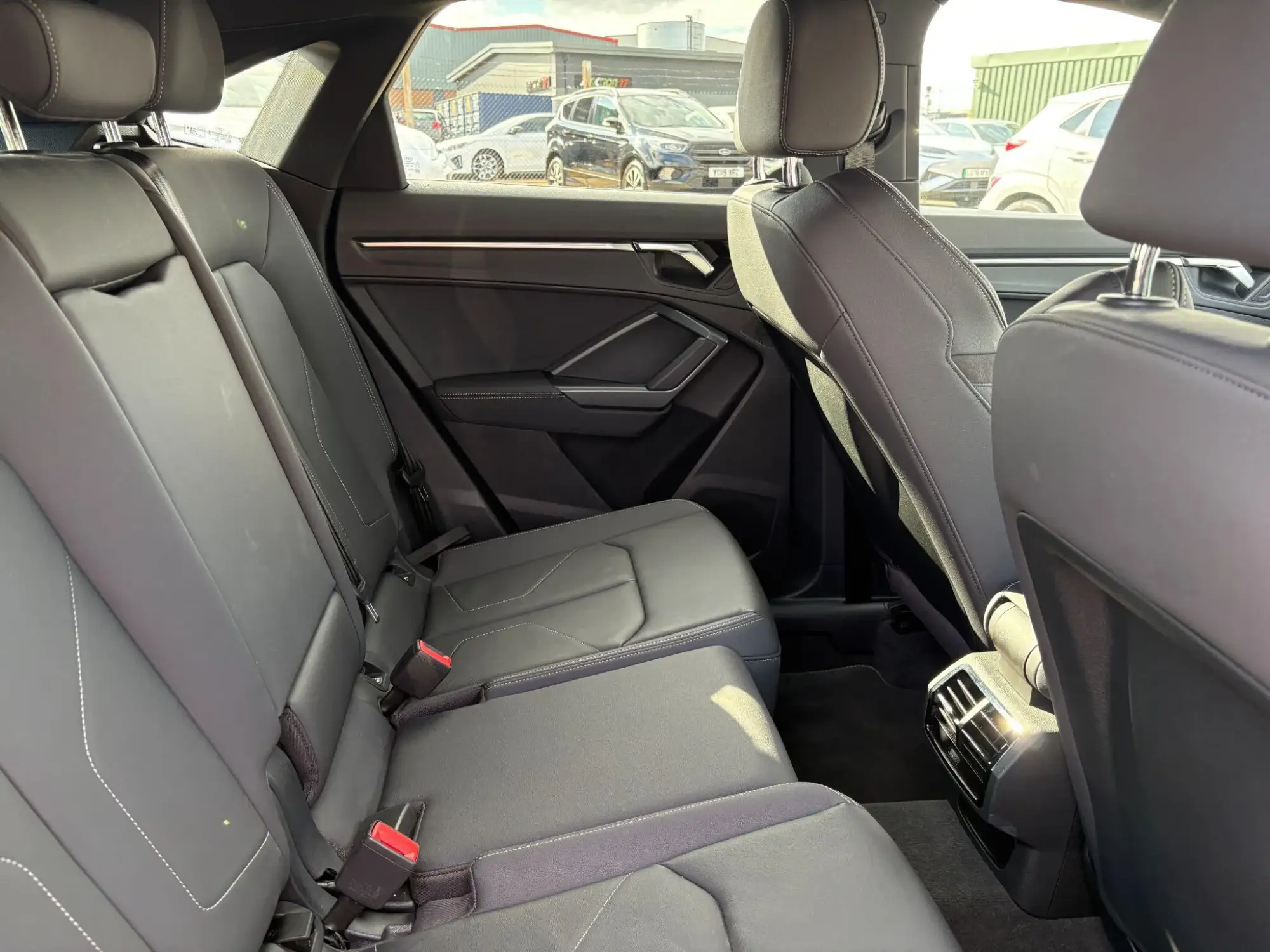 Audi Q3 Image 17