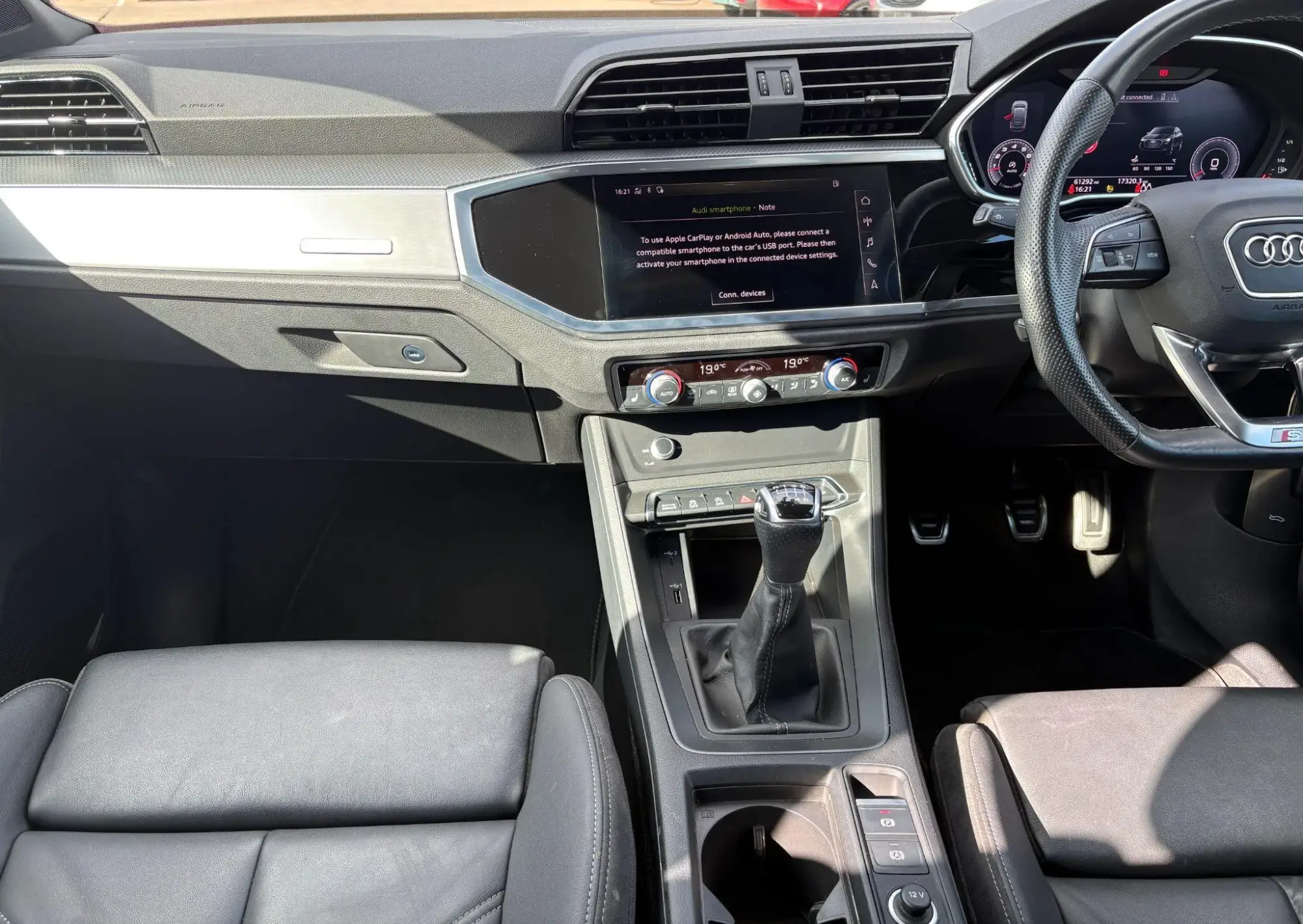 Audi Q3 Image 25