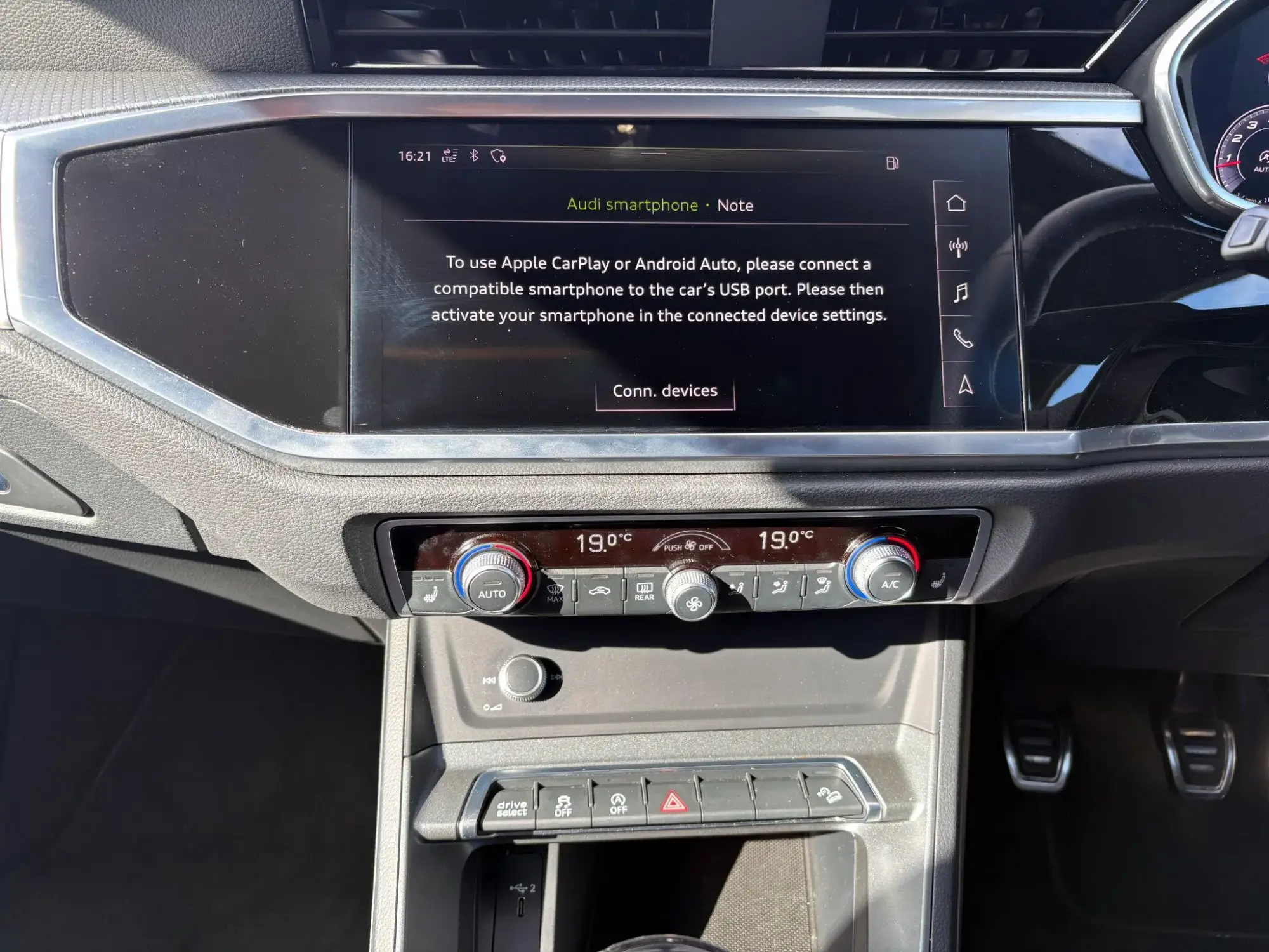 Audi Q3 Image 27