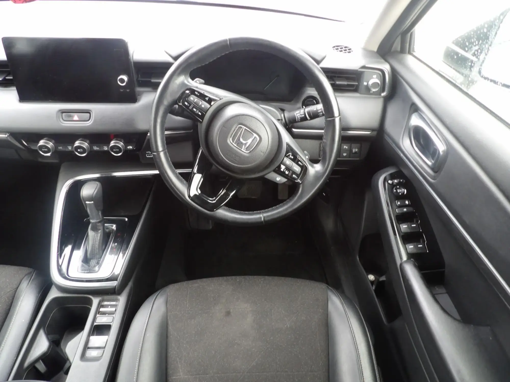 Honda HR-V Hybrid Image 11