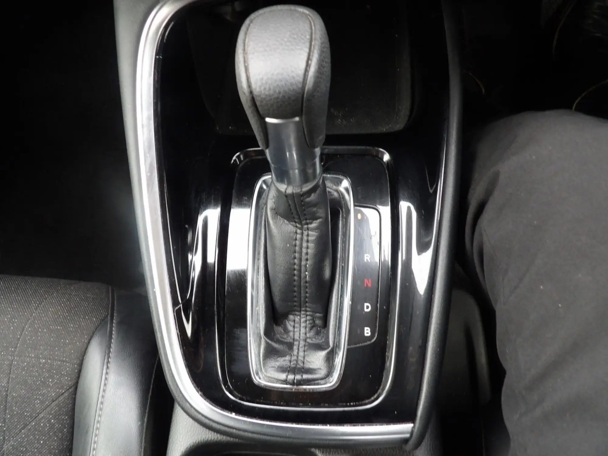 Honda HR-V Hybrid Image 12
