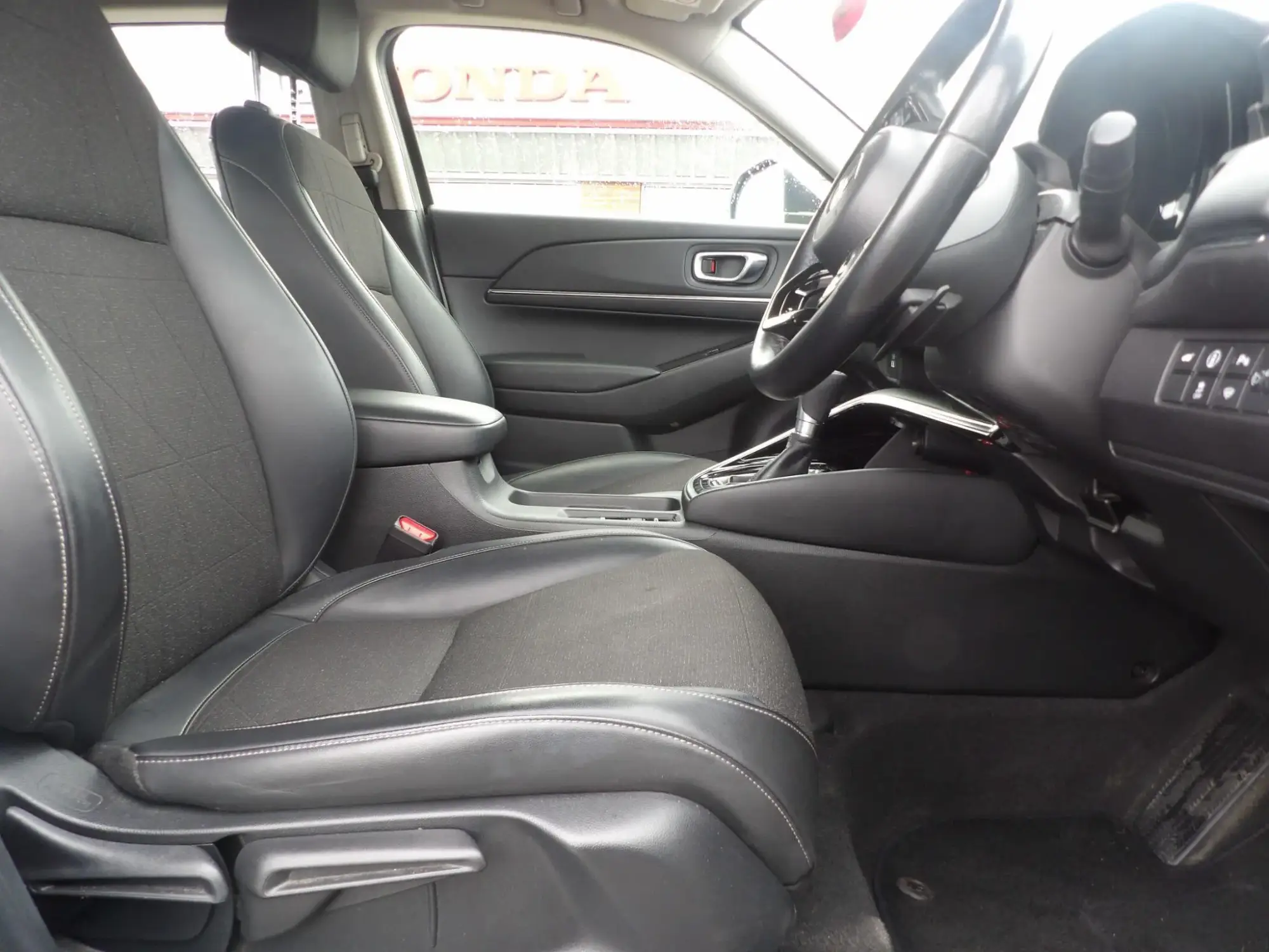Honda HR-V Hybrid Image 14