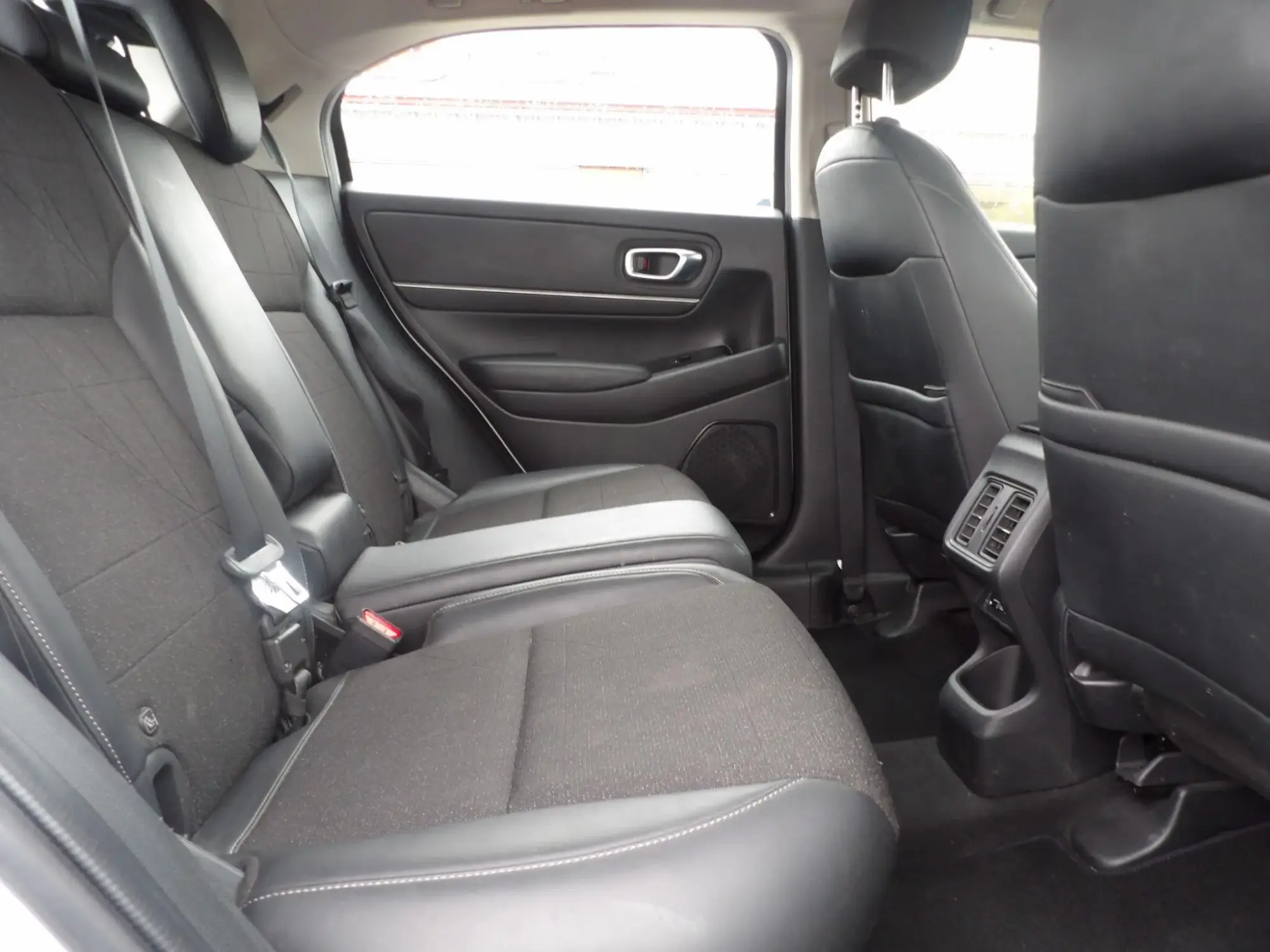 Honda HR-V Hybrid Image 18