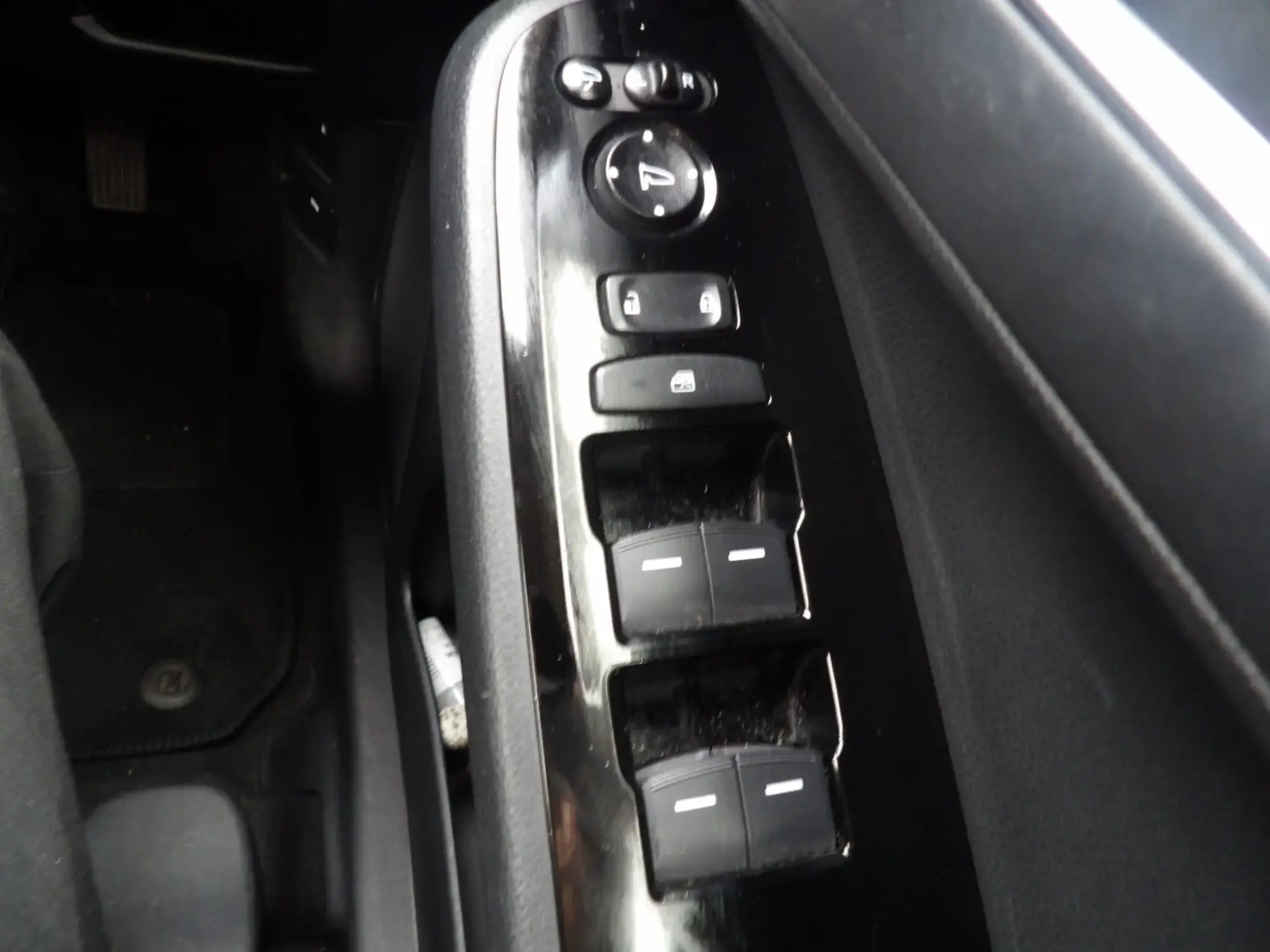 Honda HR-V Hybrid Image 23