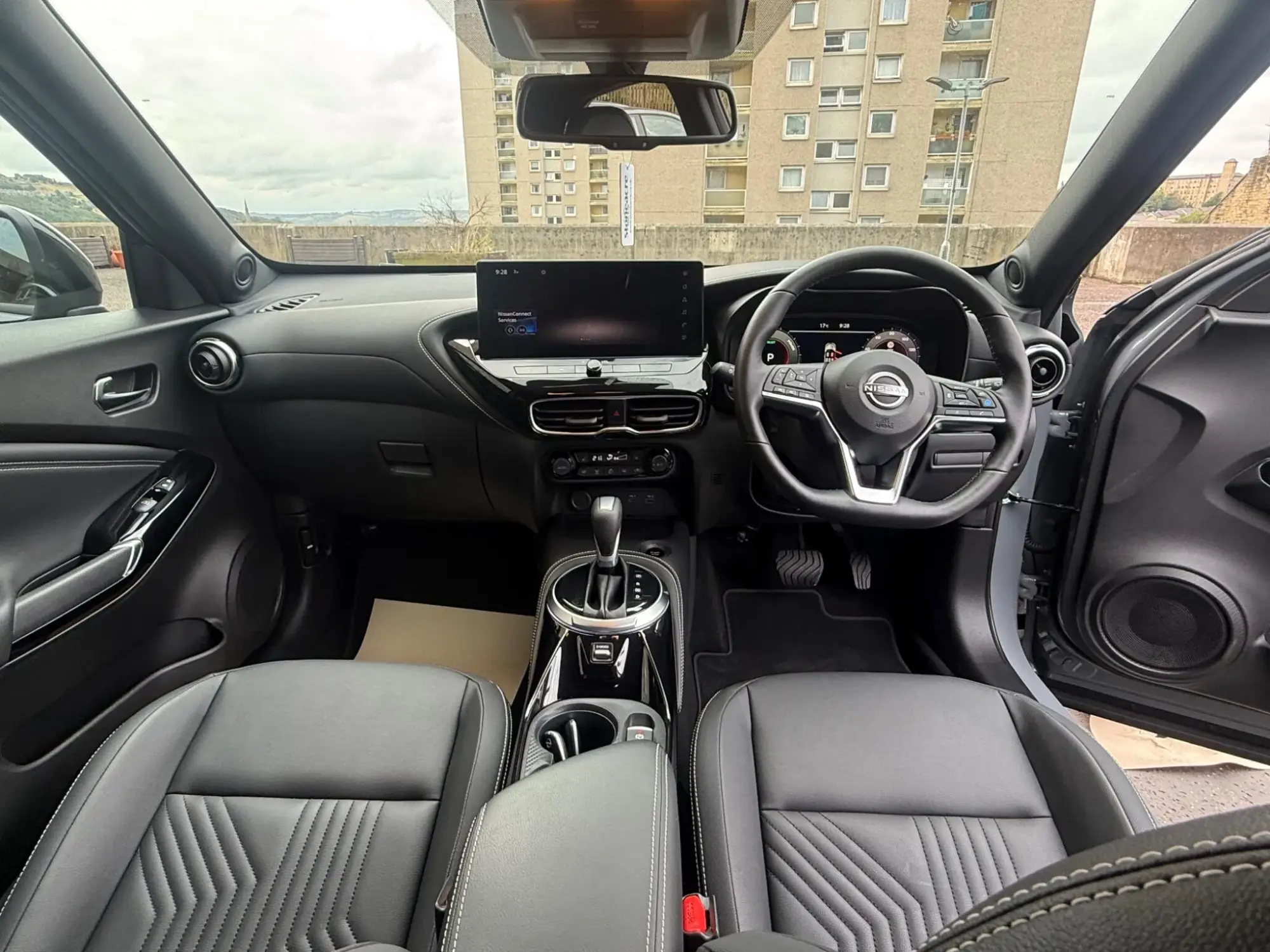 Nissan Juke Hybrid Image 12 Nissan Juke Hybrid Image 12