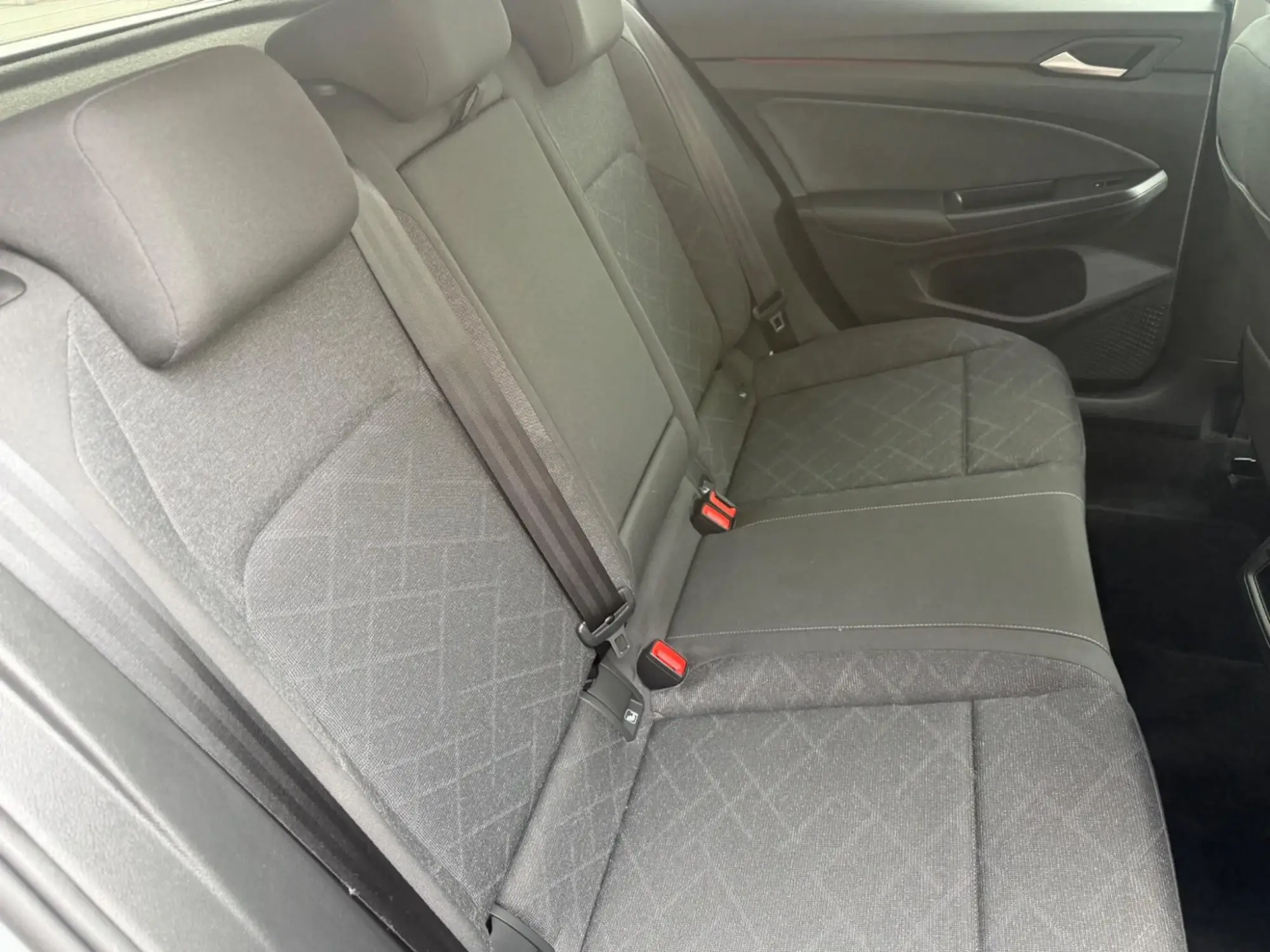 Volkswagen Golf Image 11