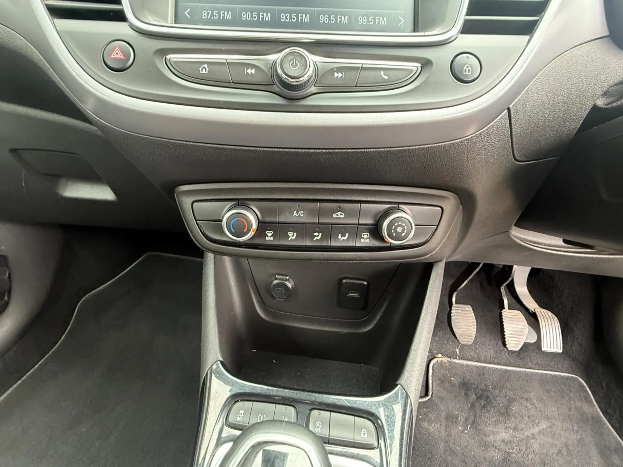 Vauxhall Crossland Image 13 Vauxhall Crossland Image 13