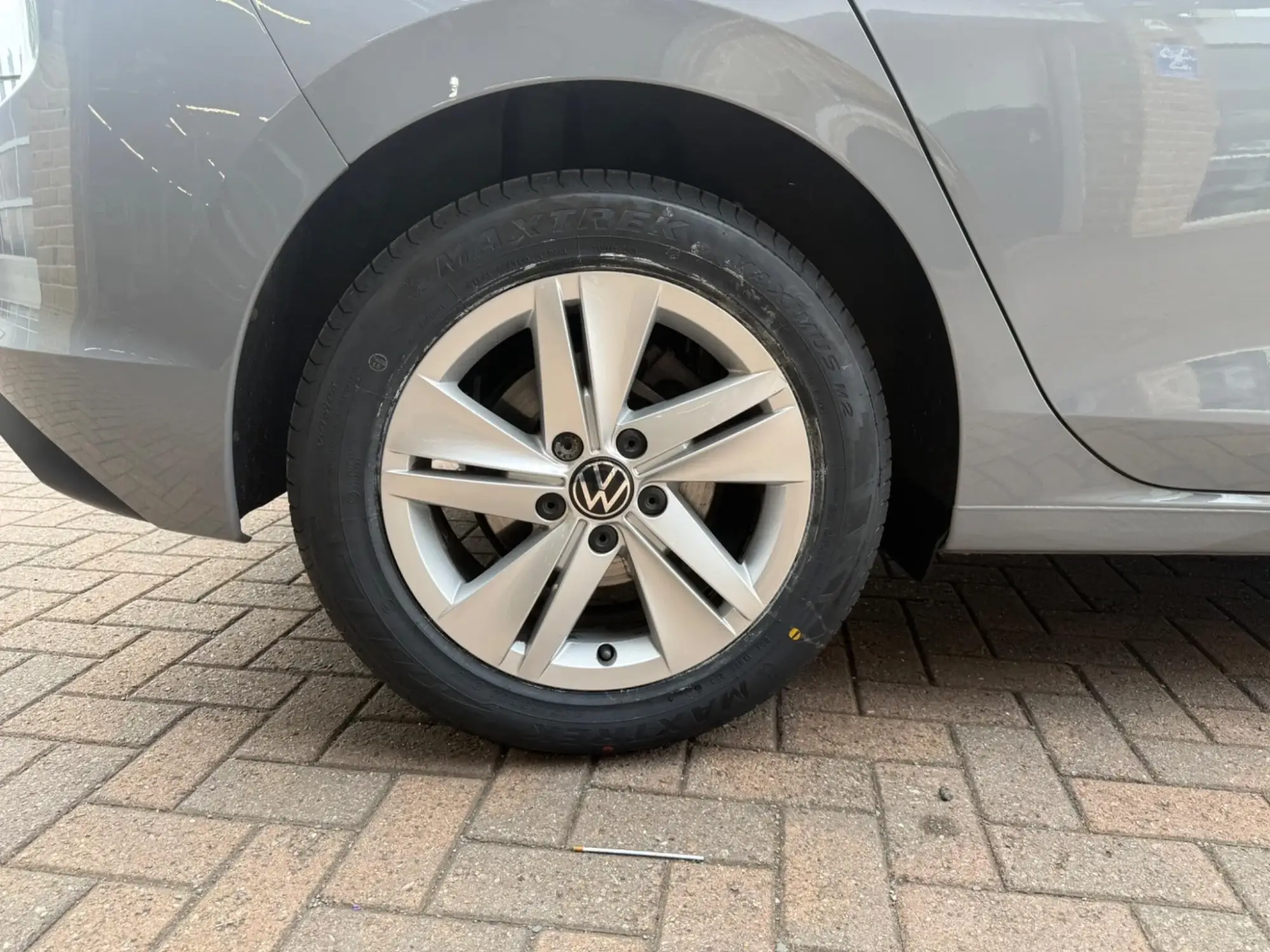 Volkswagen Golf Image 13