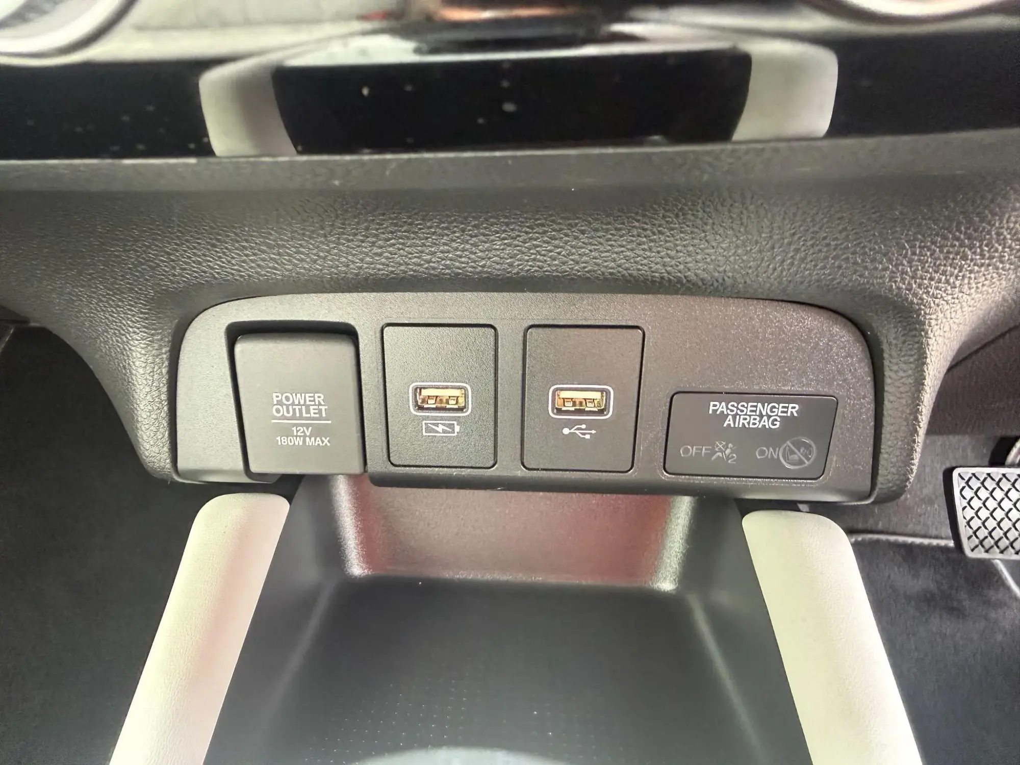 Honda Jazz Hybrid Image 32
