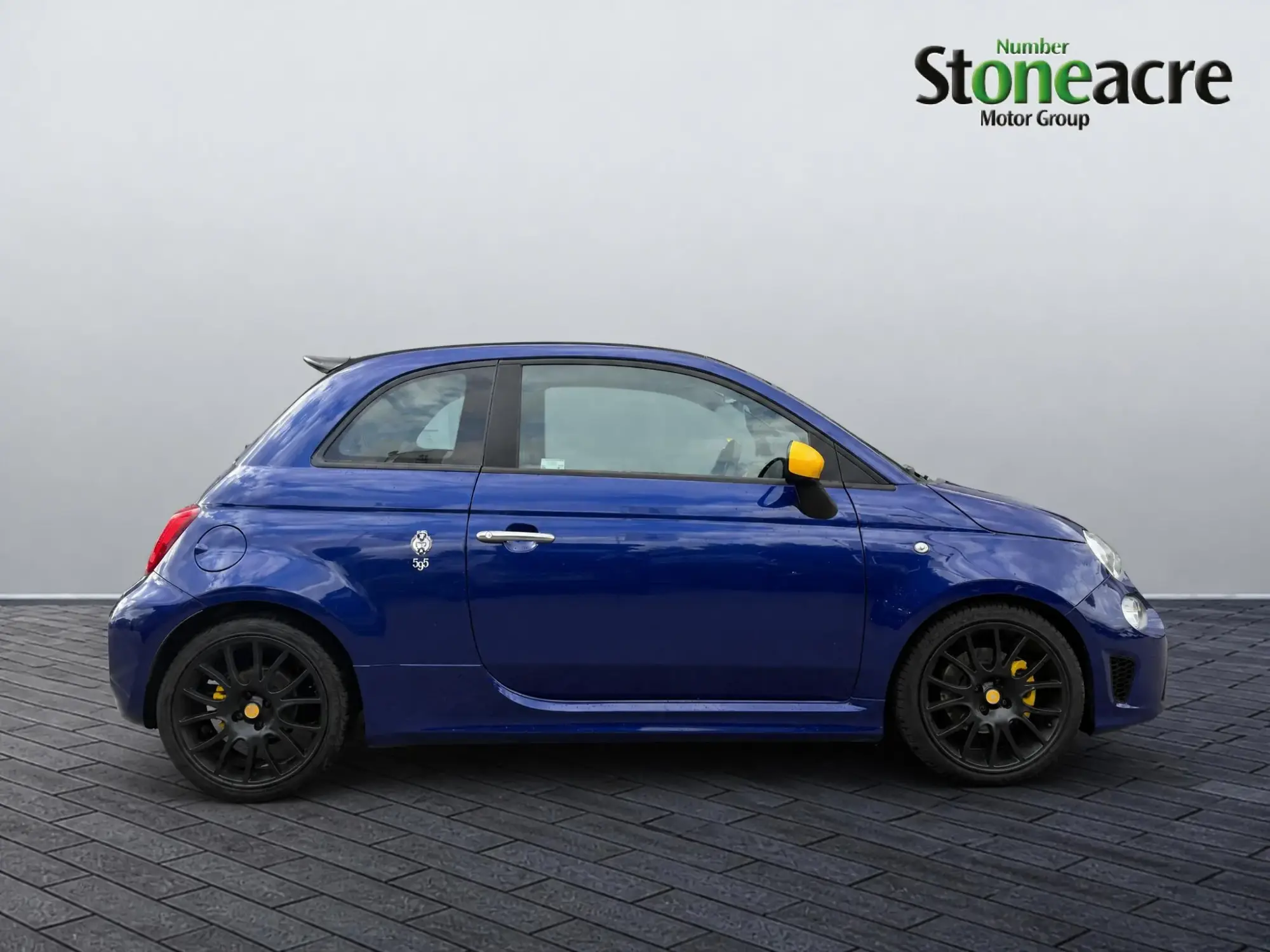 Abarth 595c 1.4 T-Jet Pista 70th Cabrio Euro 6 2dr GF20UEX Image 2 Abarth 595c 1.4 T-Jet Pista 70th Cabrio Euro 6 2dr GF20UEX Image 2