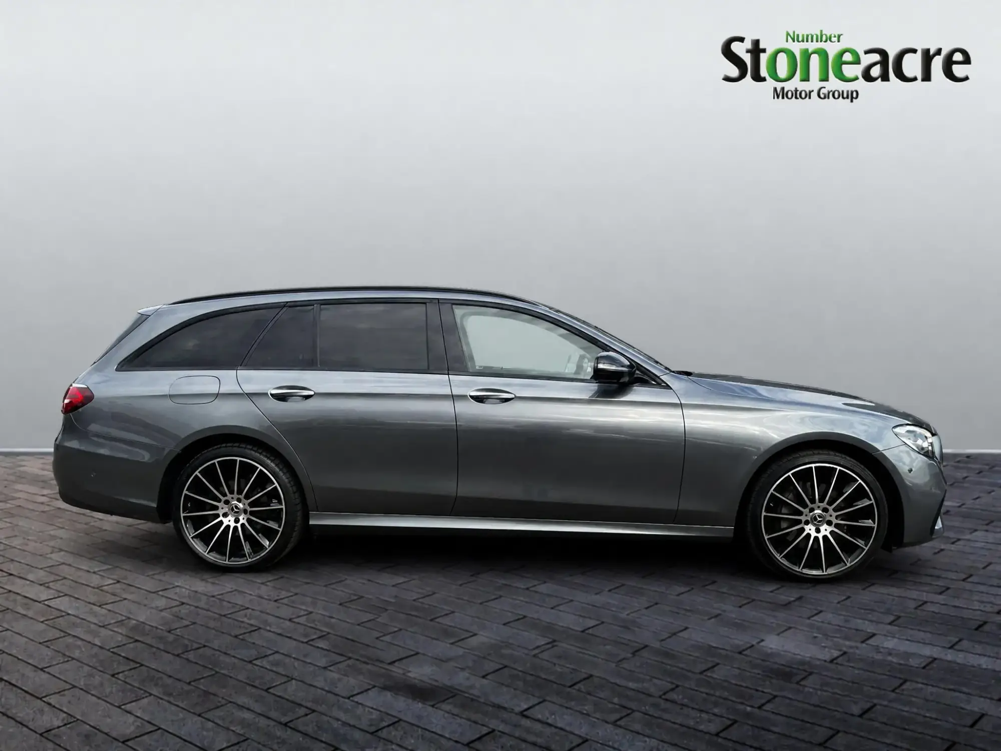 Mercedes-Benz E-Class Image 2 Mercedes-Benz E-Class Image 2