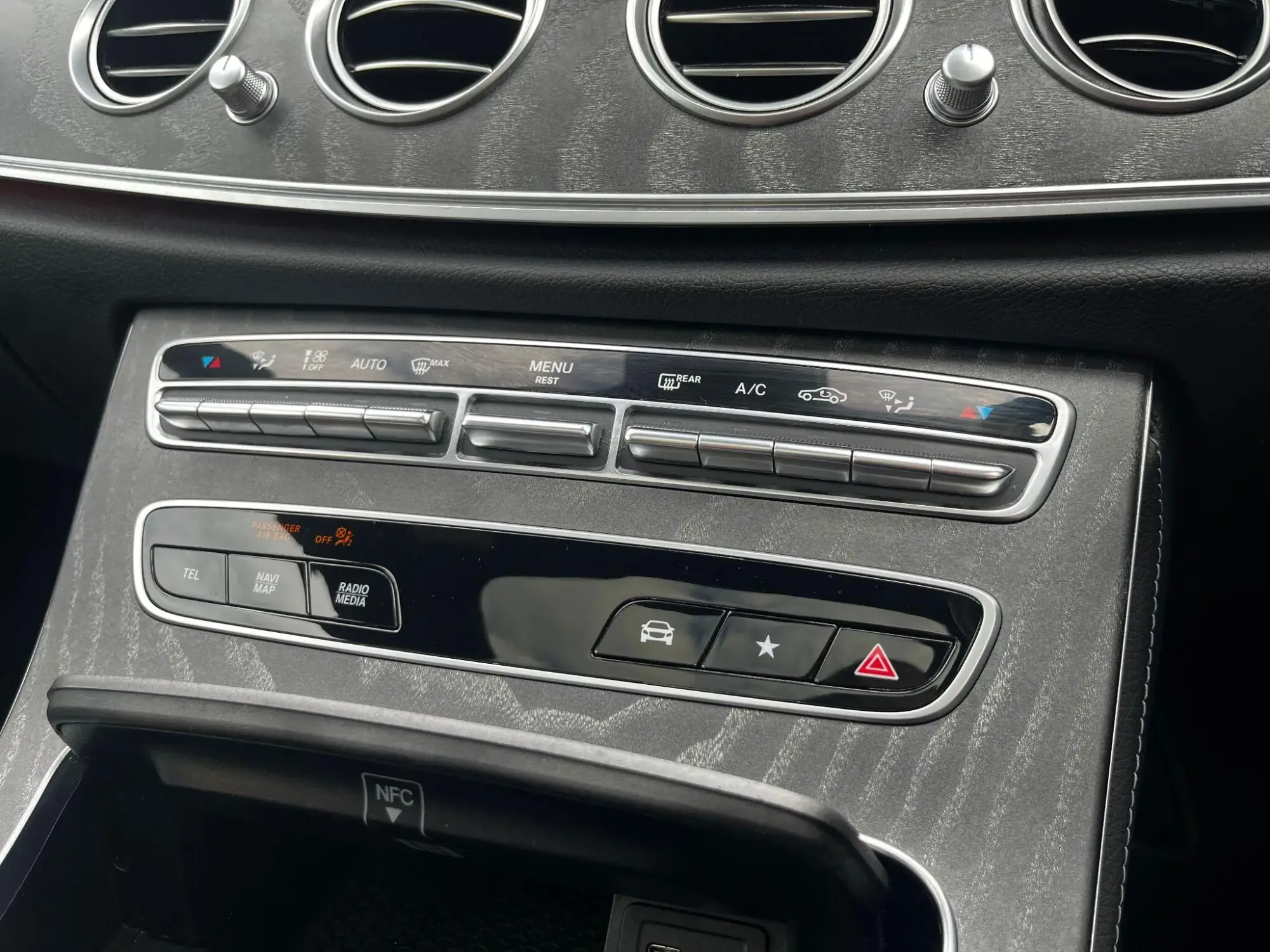 Mercedes-Benz E-Class Image 17 Mercedes-Benz E-Class Image 17